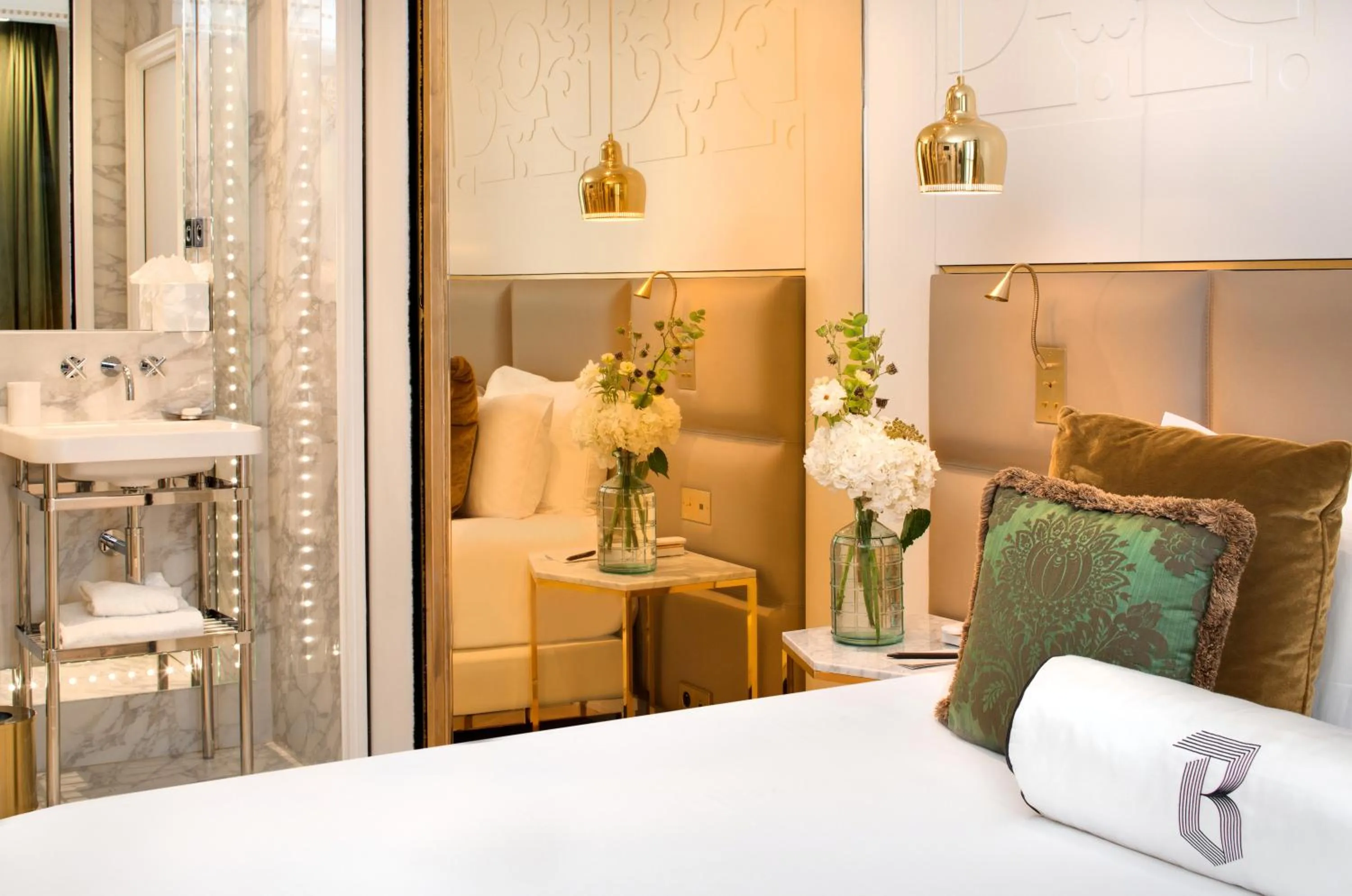 Bedroom, Bed in Hotel Bowmann