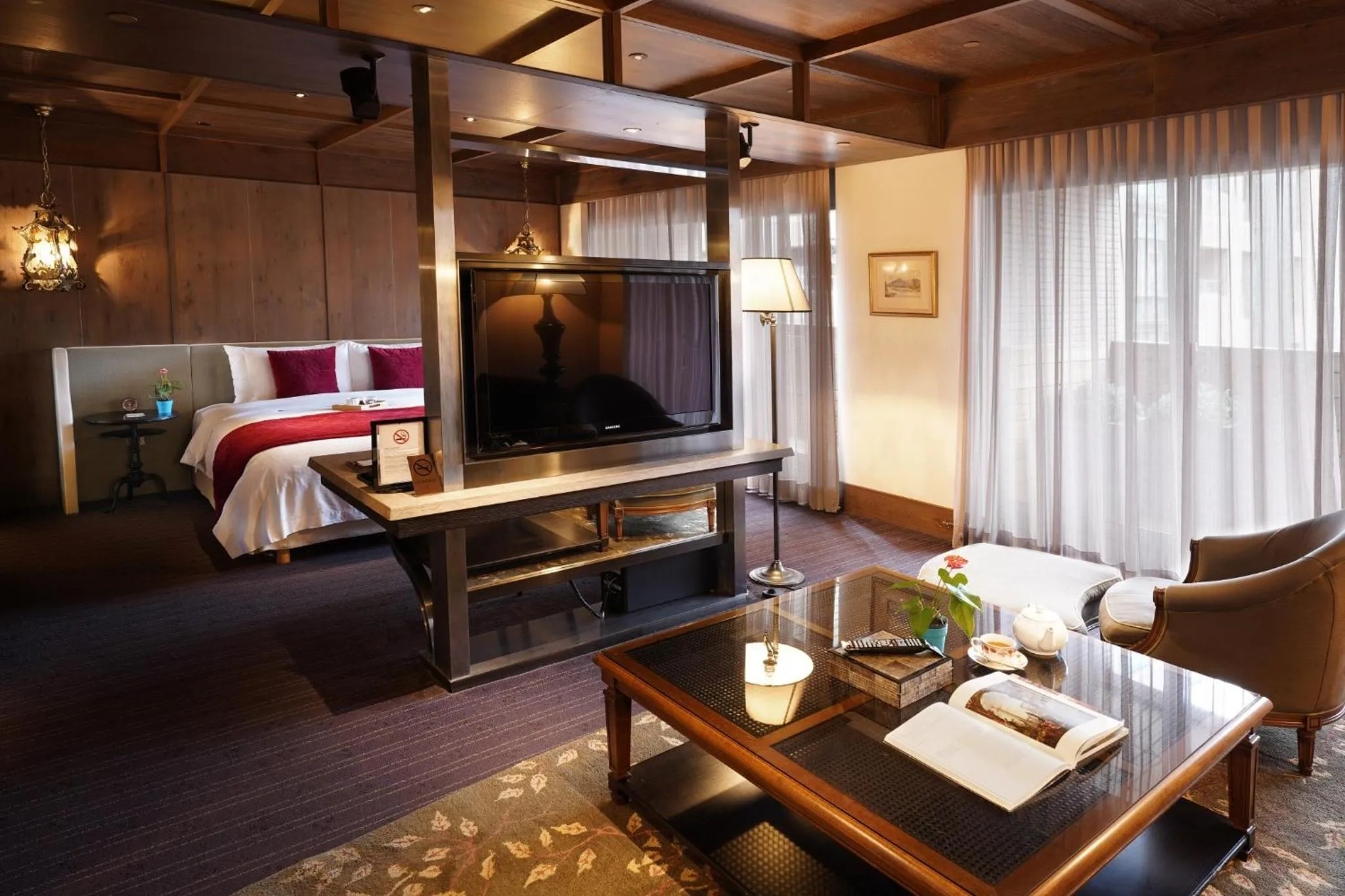 Living room, Bed in Palais de Chine Hotel