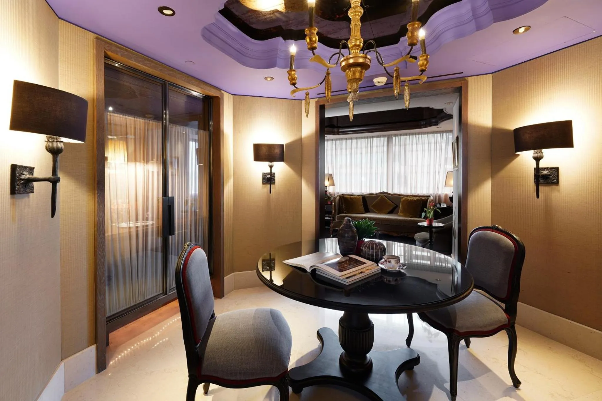 Living room in Palais de Chine Hotel