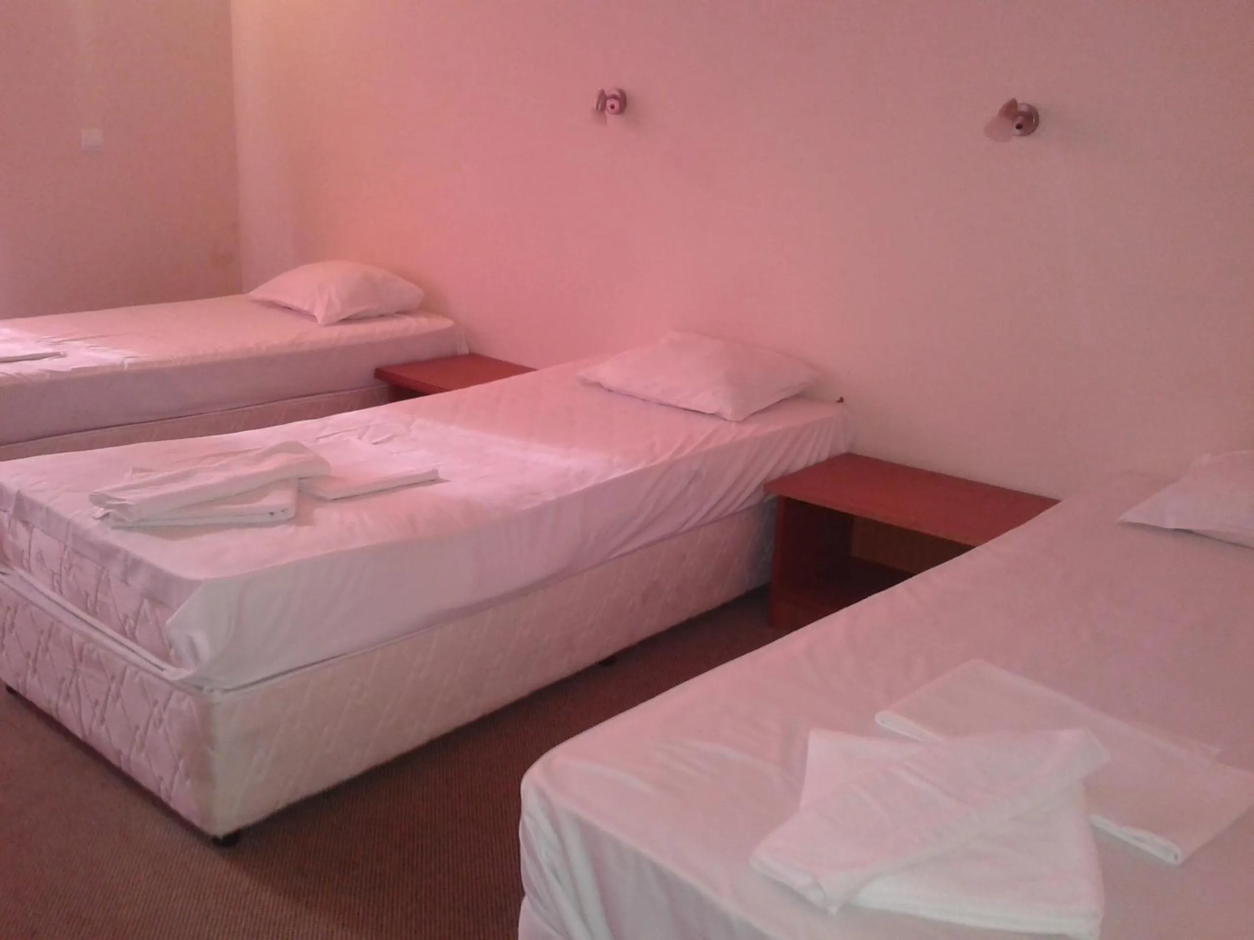 Photo of the whole room in Hotel Seasons 2