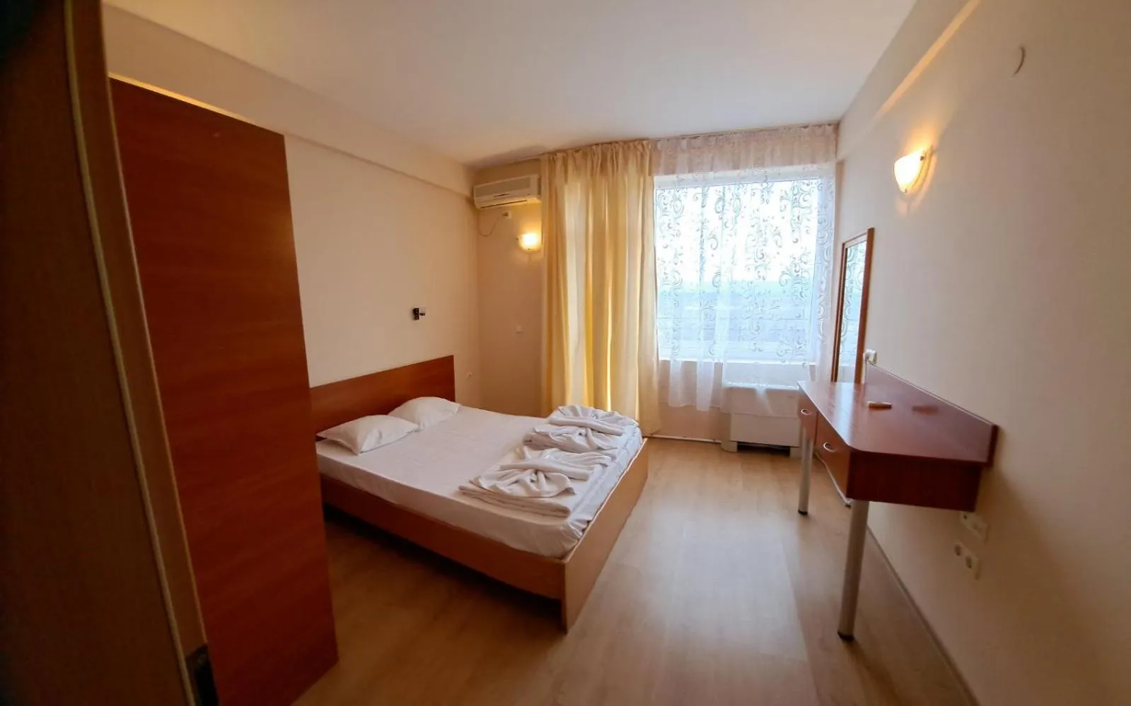 Bedroom in Hotel Seasons 2