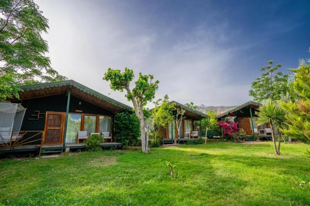 Etenna Beach Bungalows