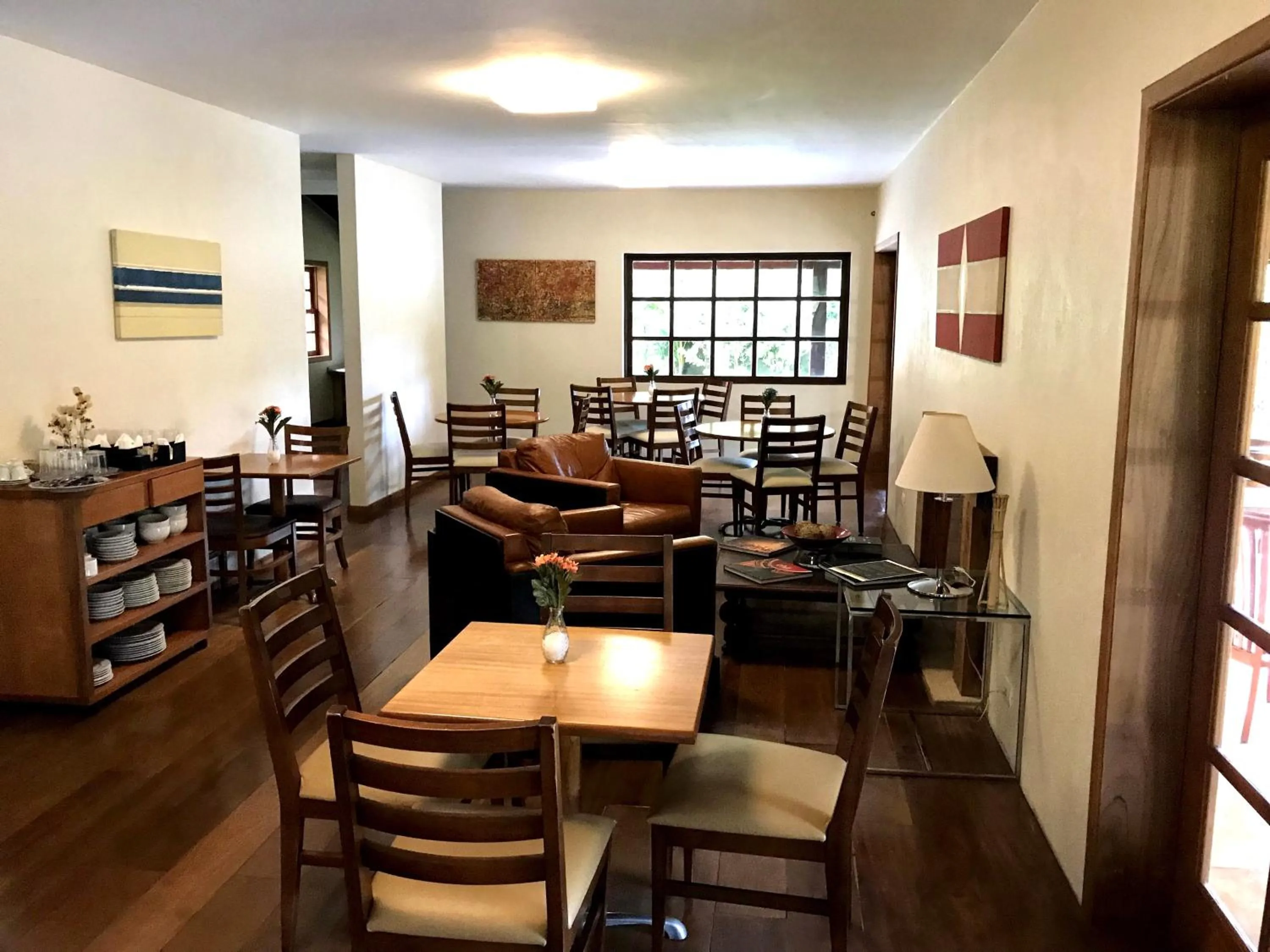 Communal lounge/ TV room in Pousada Golf Village