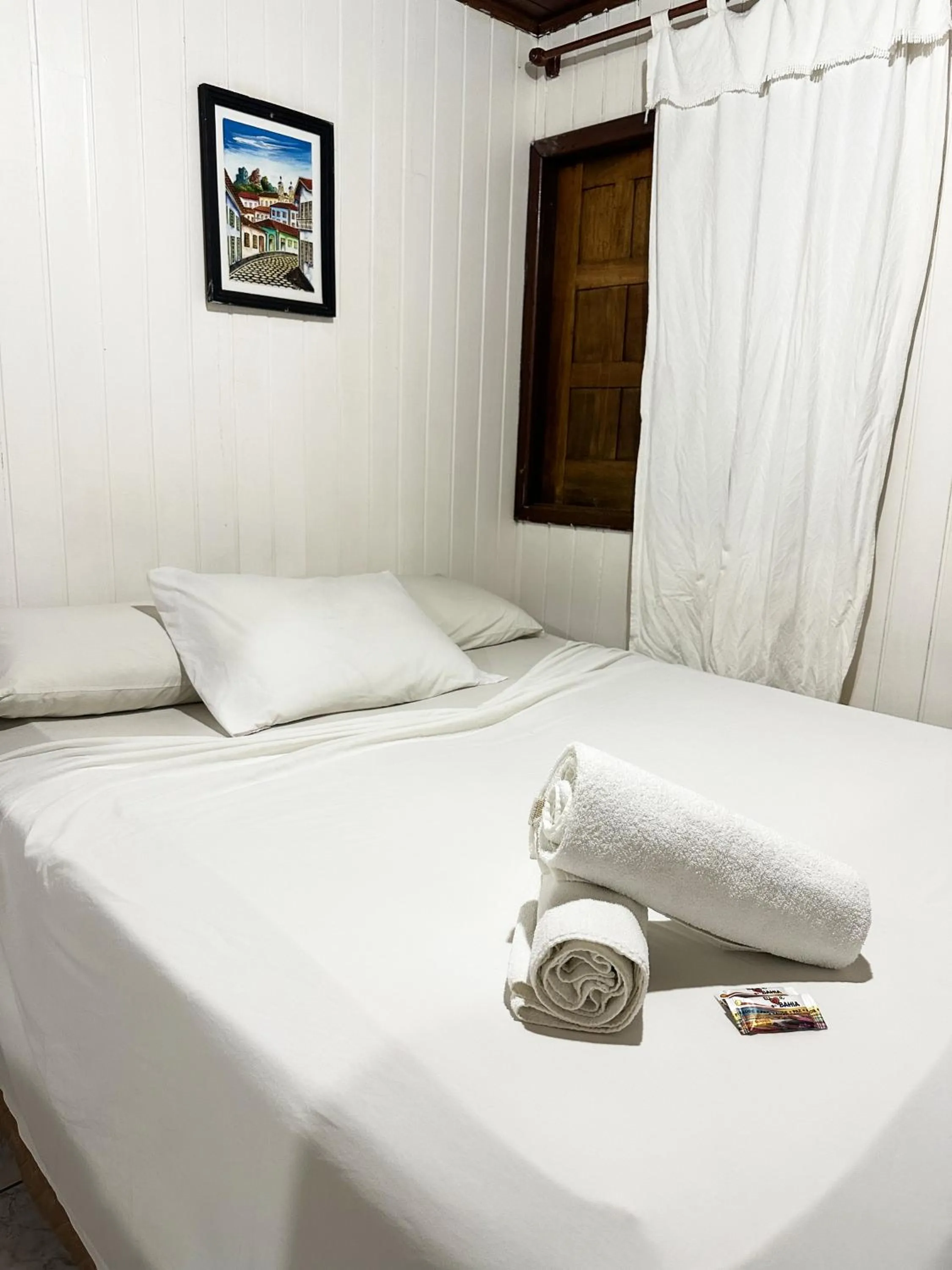 Bed in Amendoeira Praia Hotel