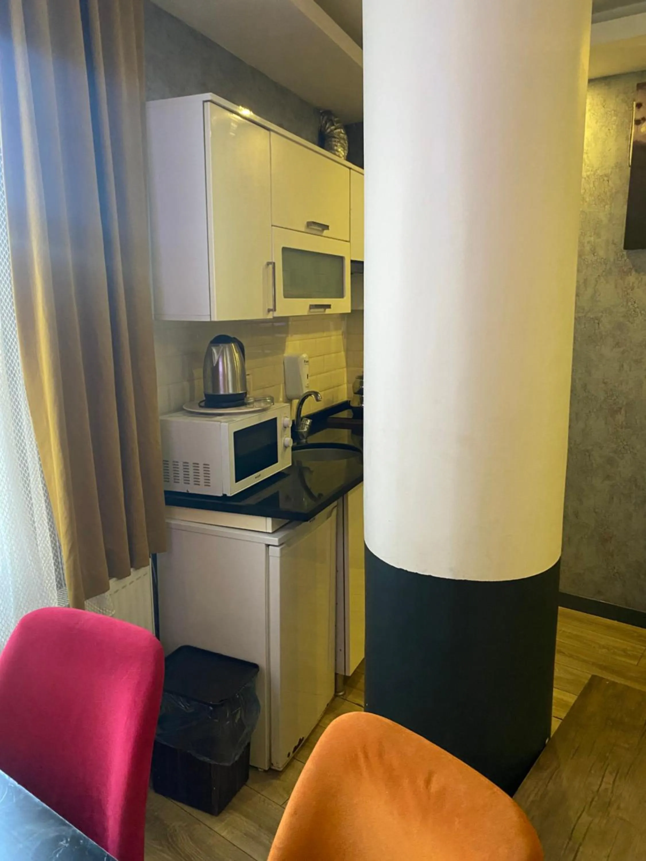 kitchen in Dolce Vita Suite Hotel