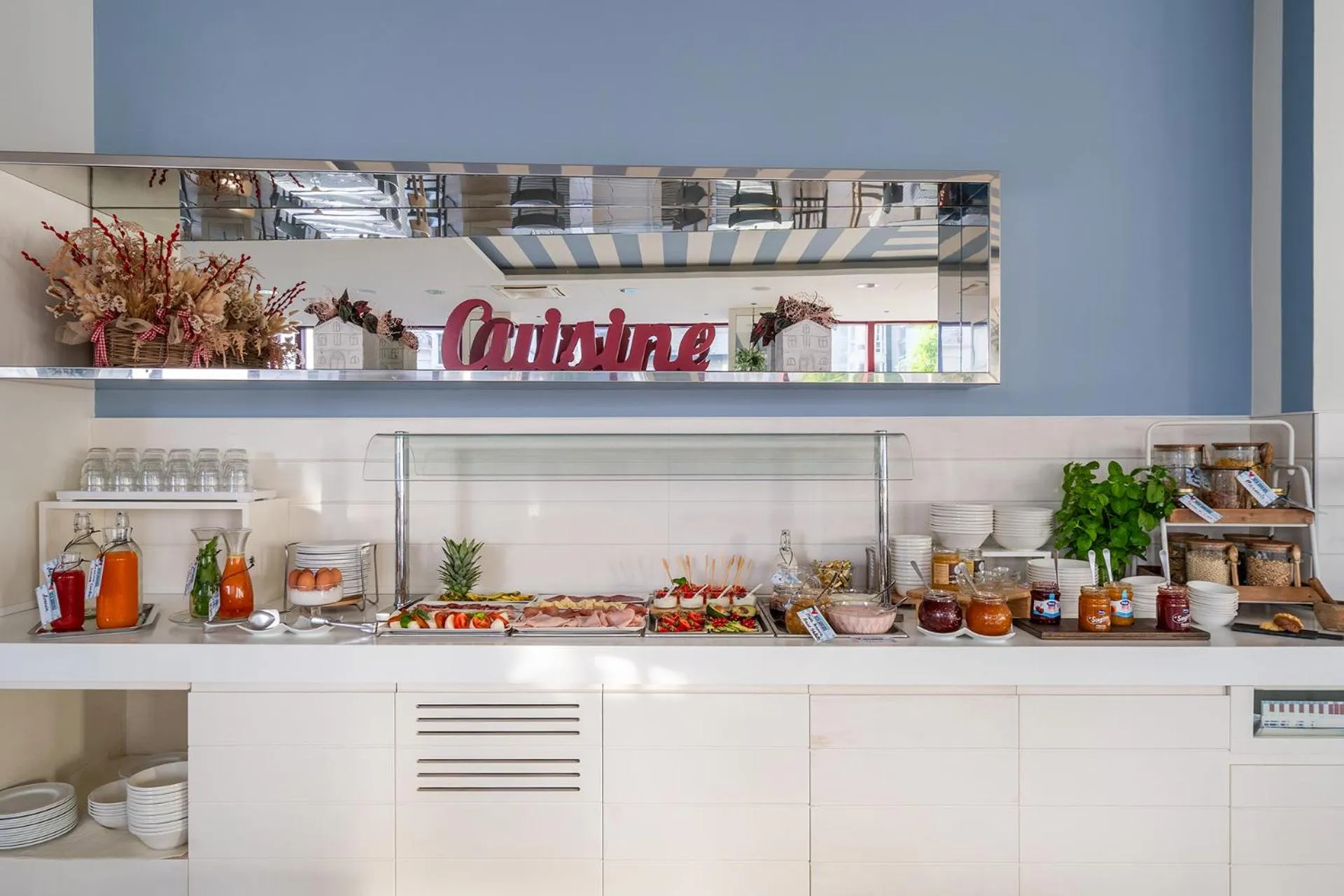 Food and drinks in Hotel Panorama