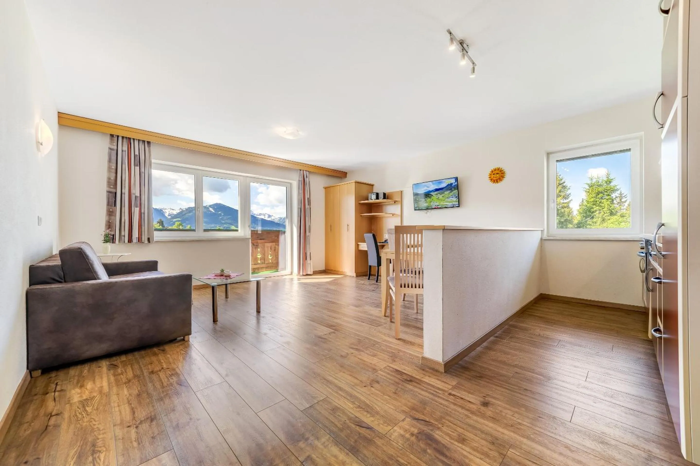 Kitchen or kitchenette in Aparthotel Sunrise