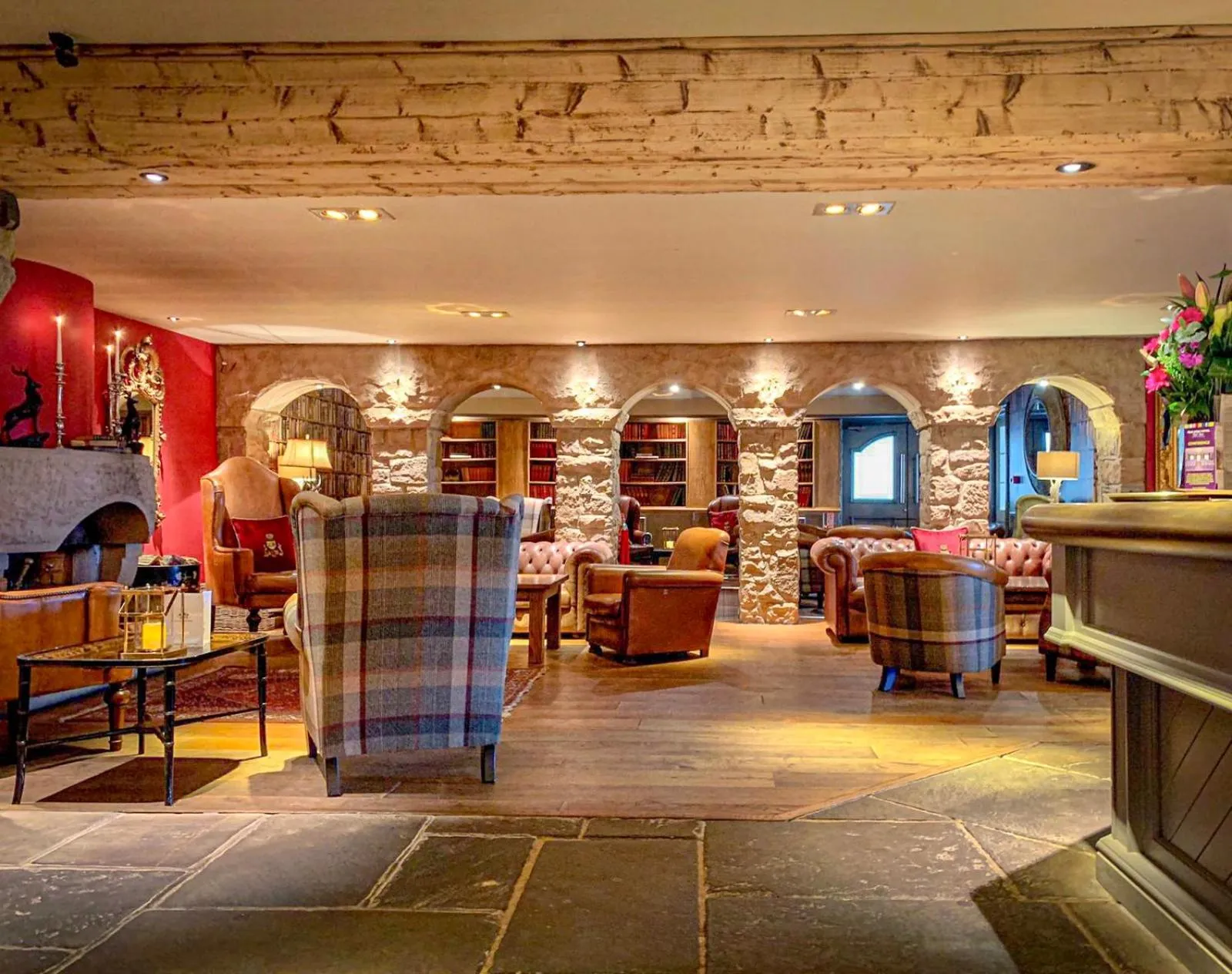 Restaurant/places to eat in Peak Edge Hotel