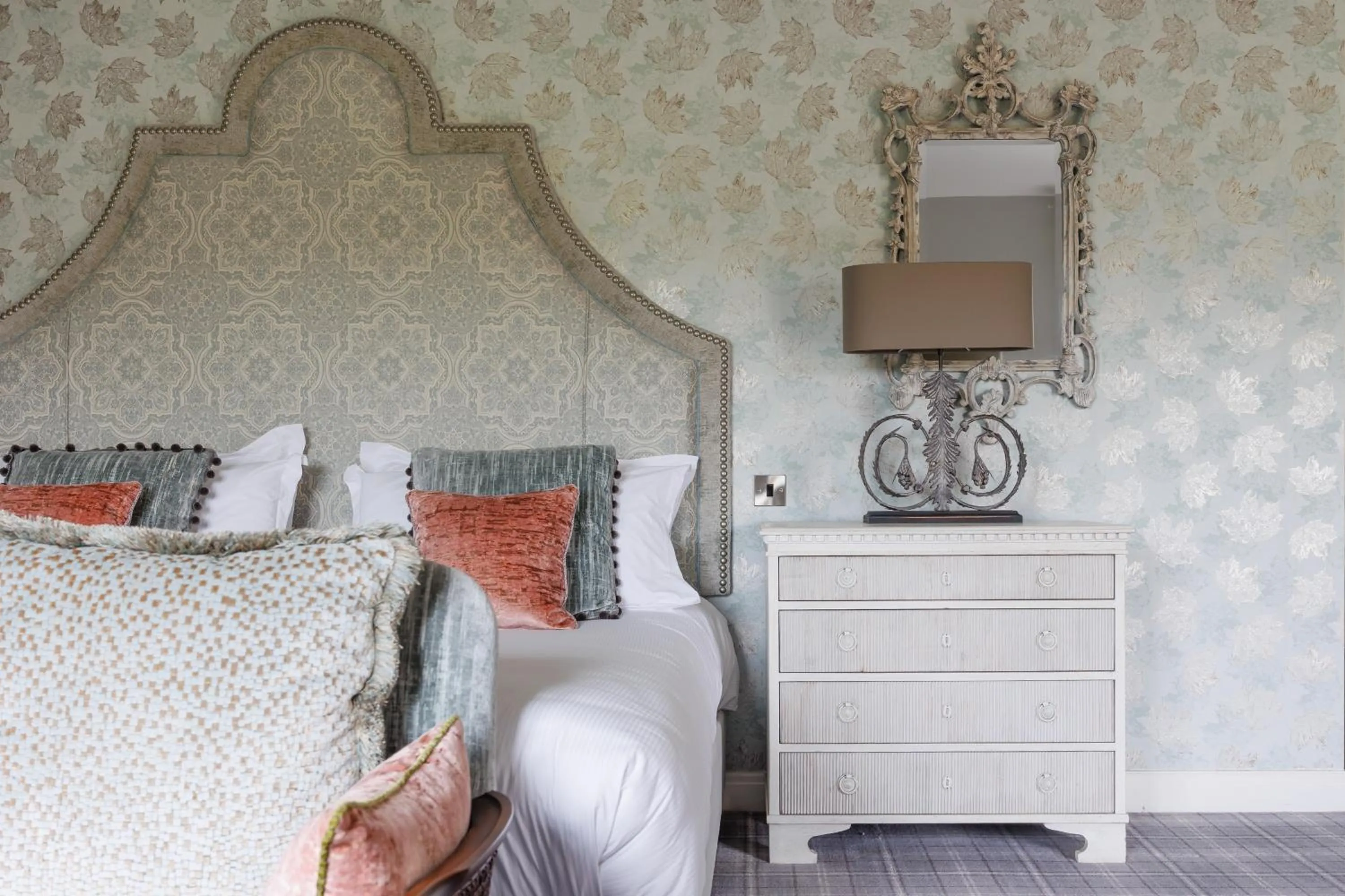 Bed in Peak Edge Hotel