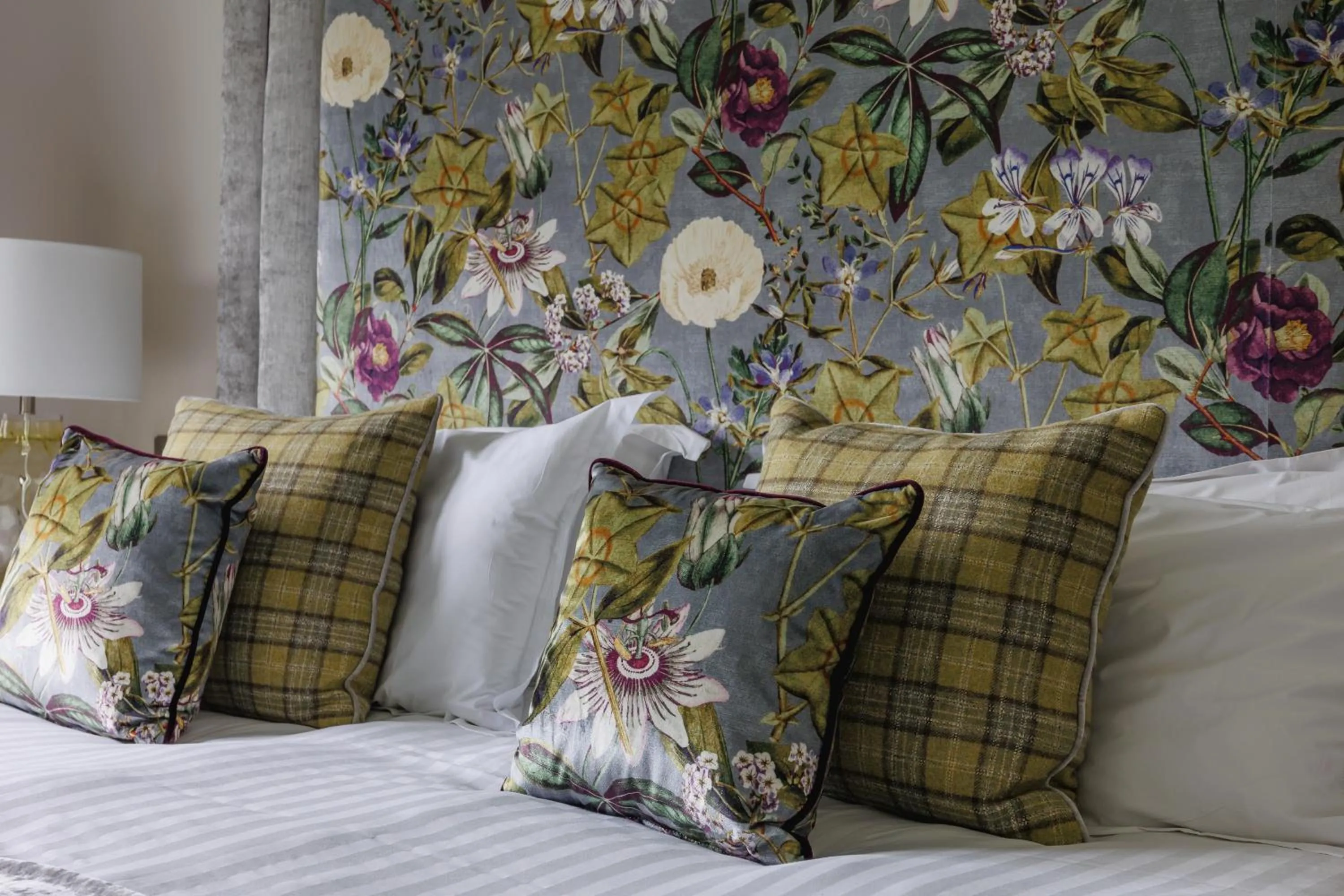 Bed in Peak Edge Hotel