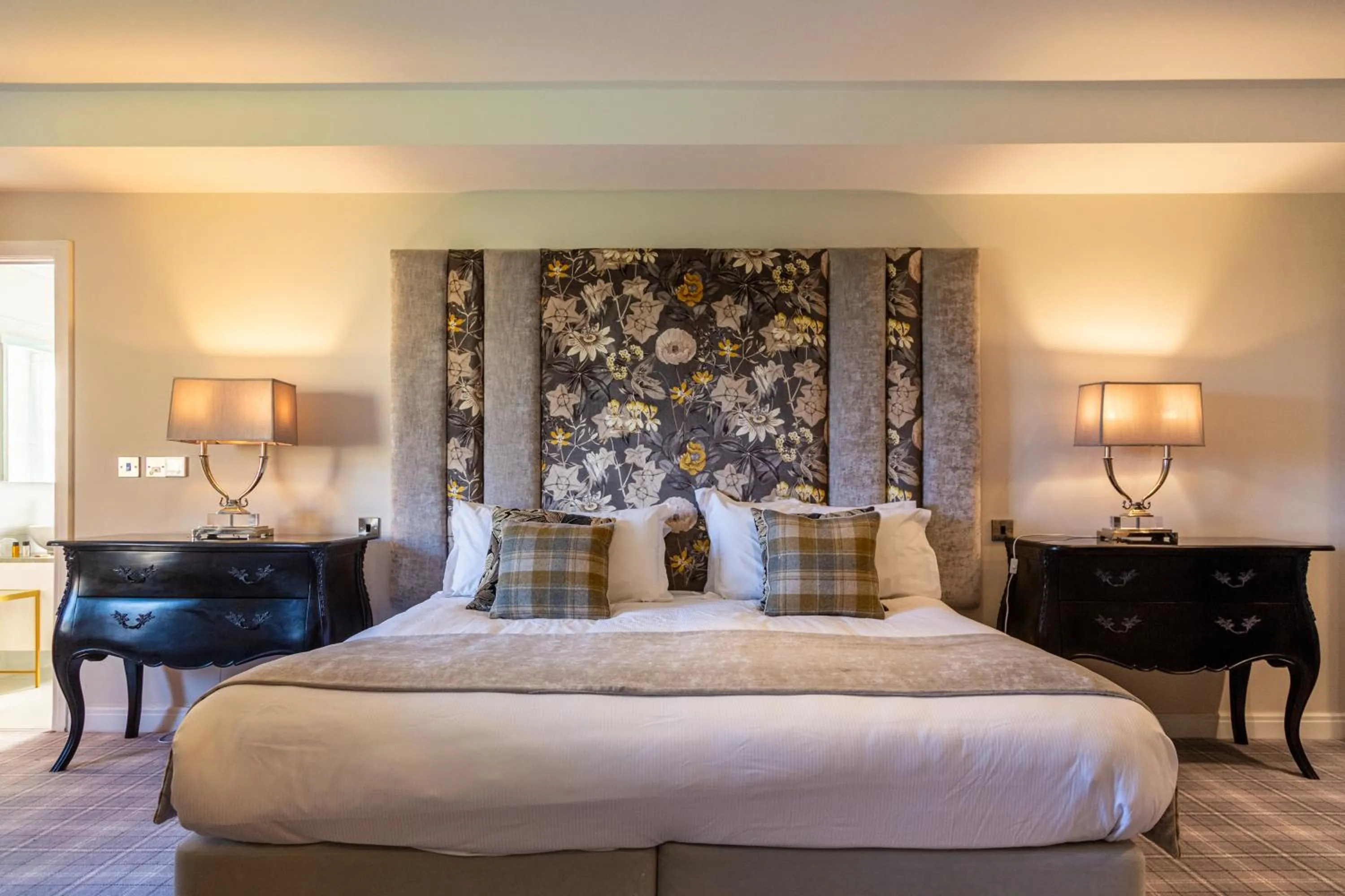 Bed in Peak Edge Hotel