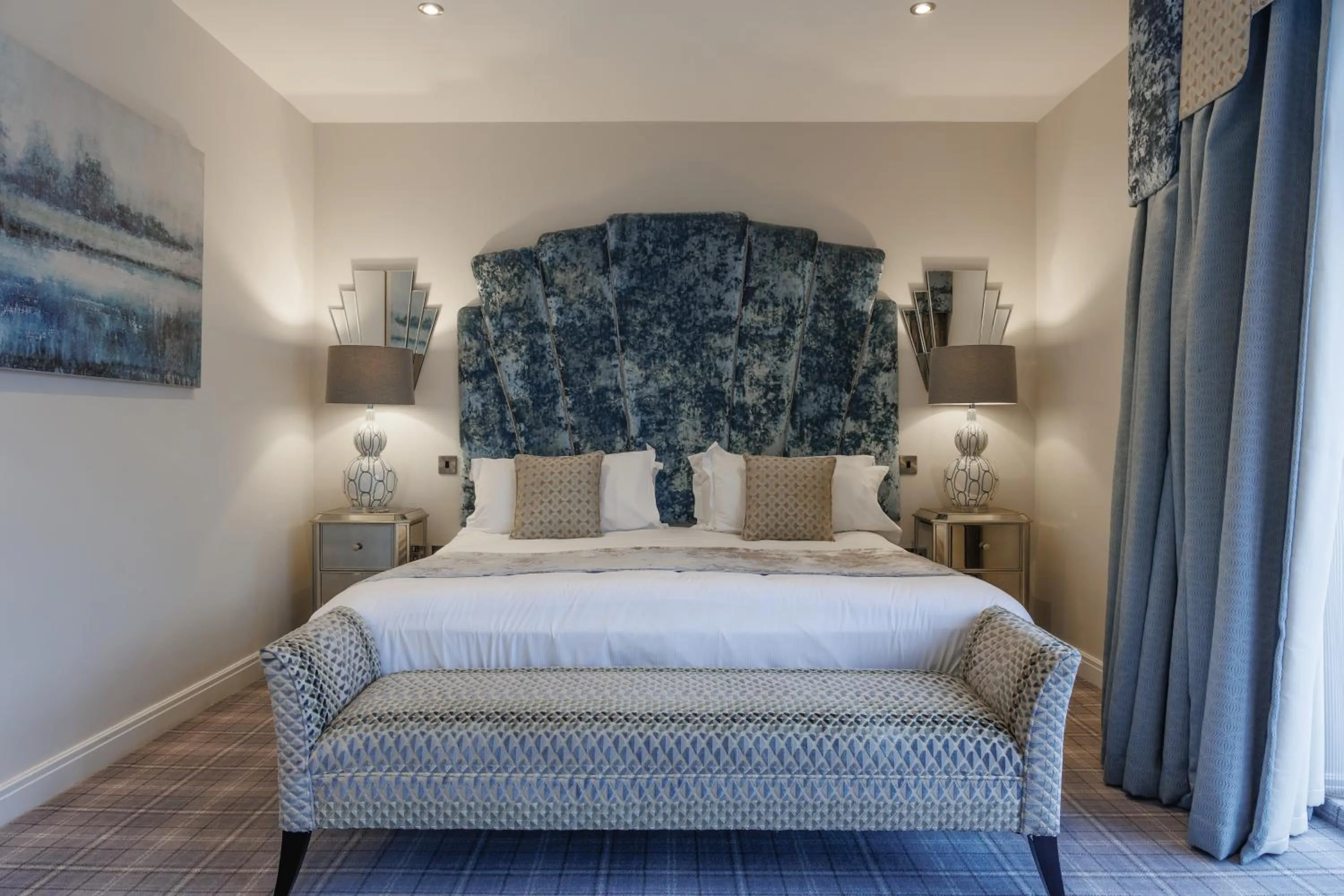 Bed in Peak Edge Hotel