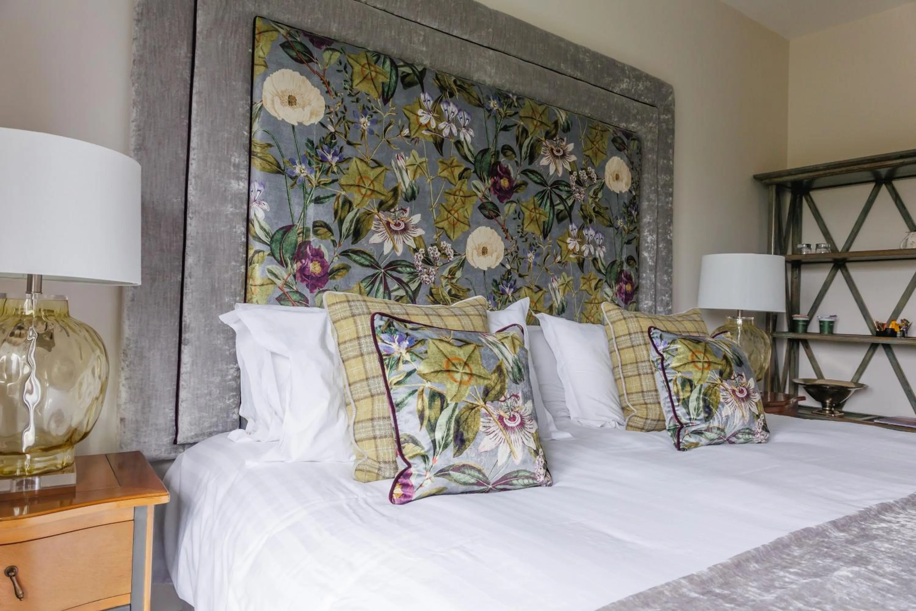 Bed in Peak Edge Hotel