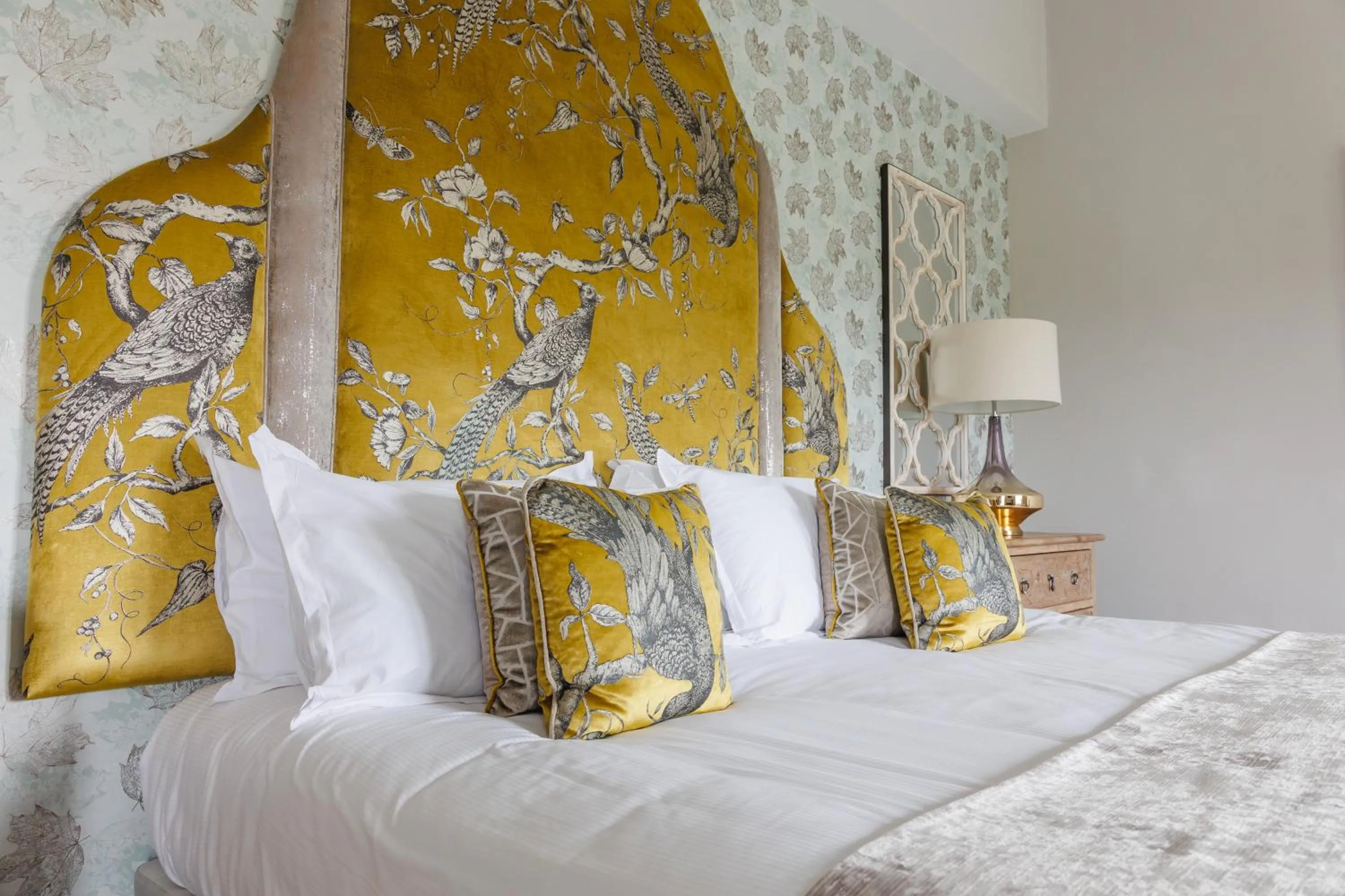 Bed in Peak Edge Hotel