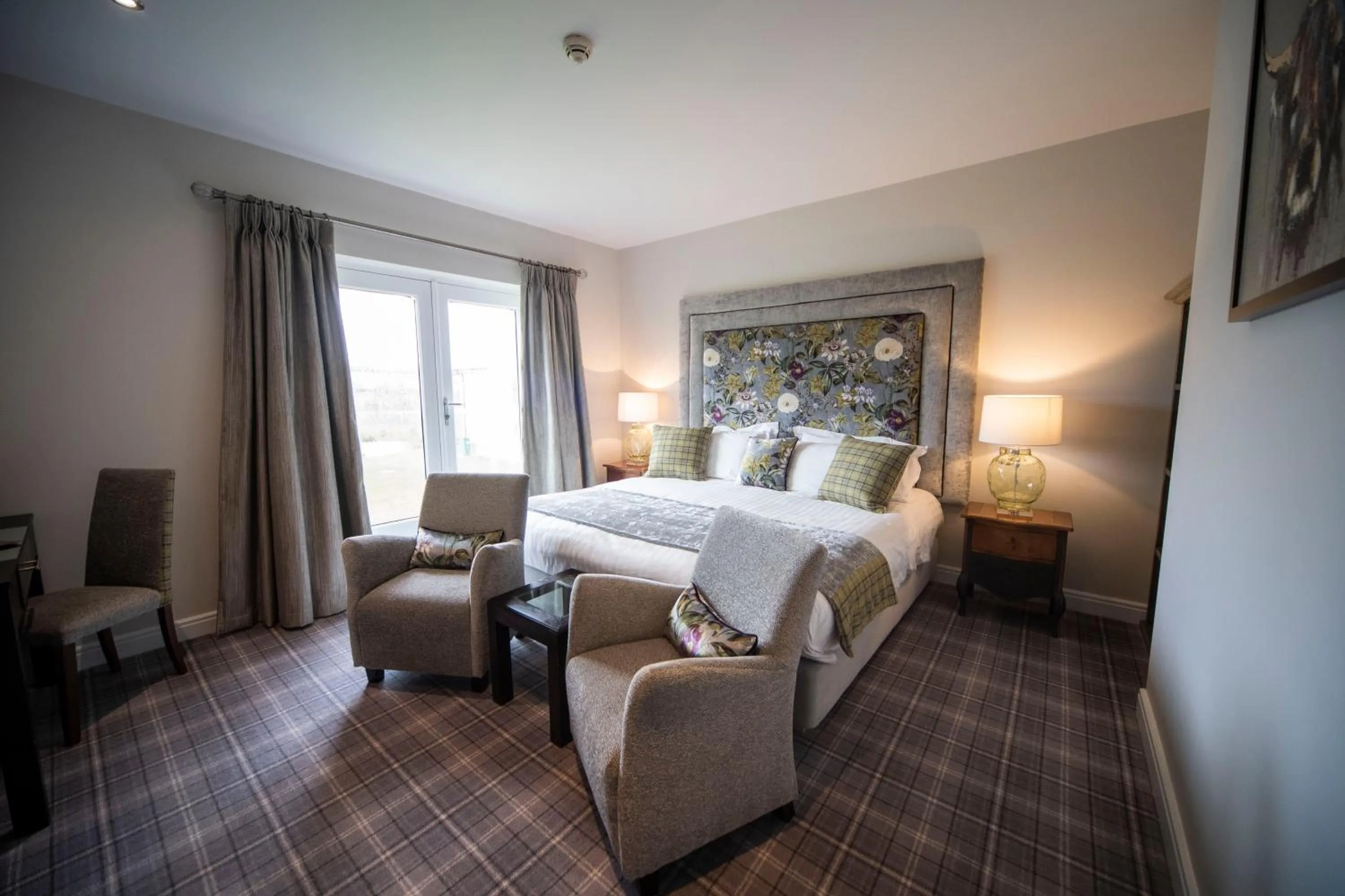 Photo of the whole room, Bed in Peak Edge Hotel