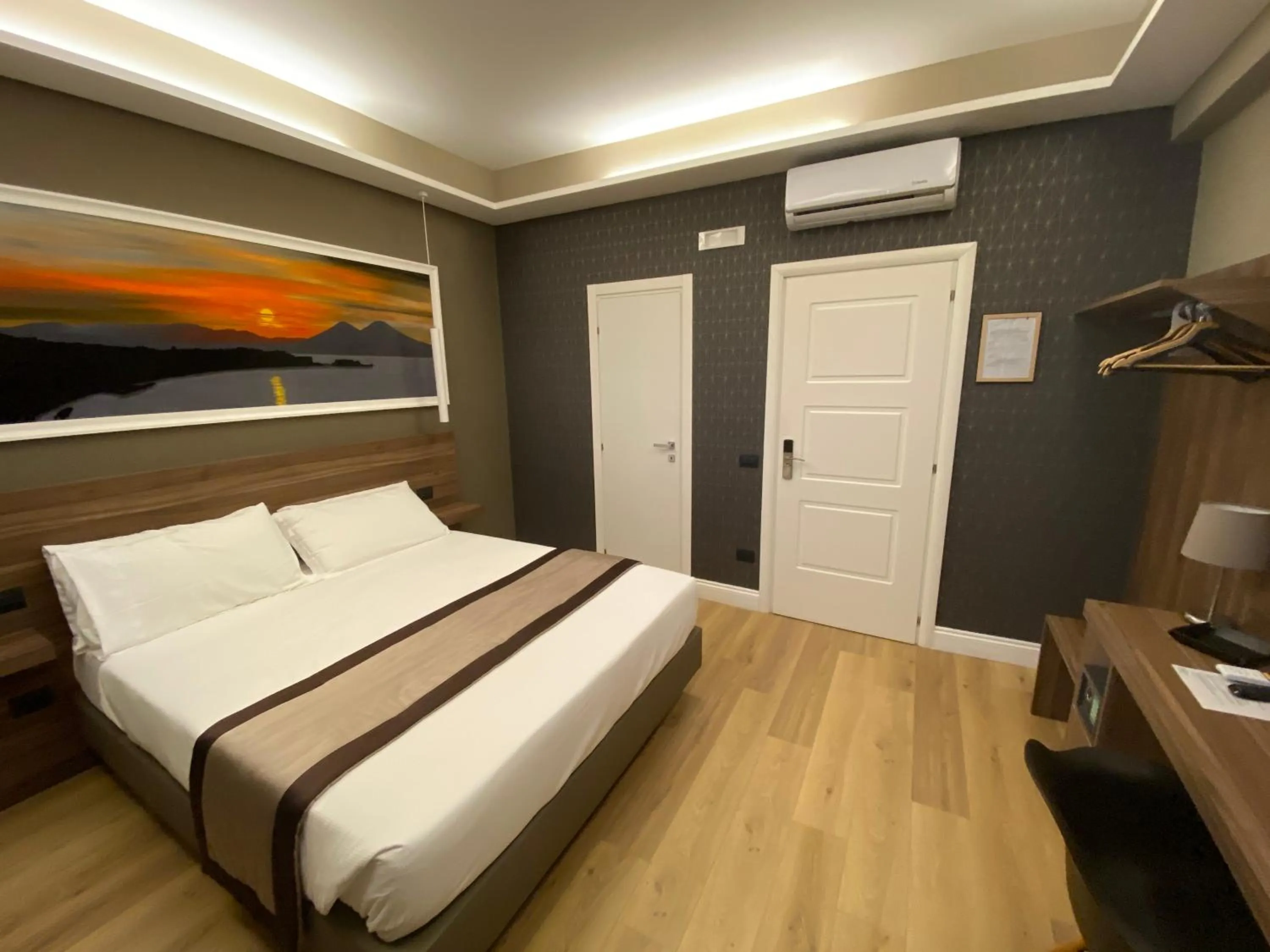 Bed in 7th Floor Suite