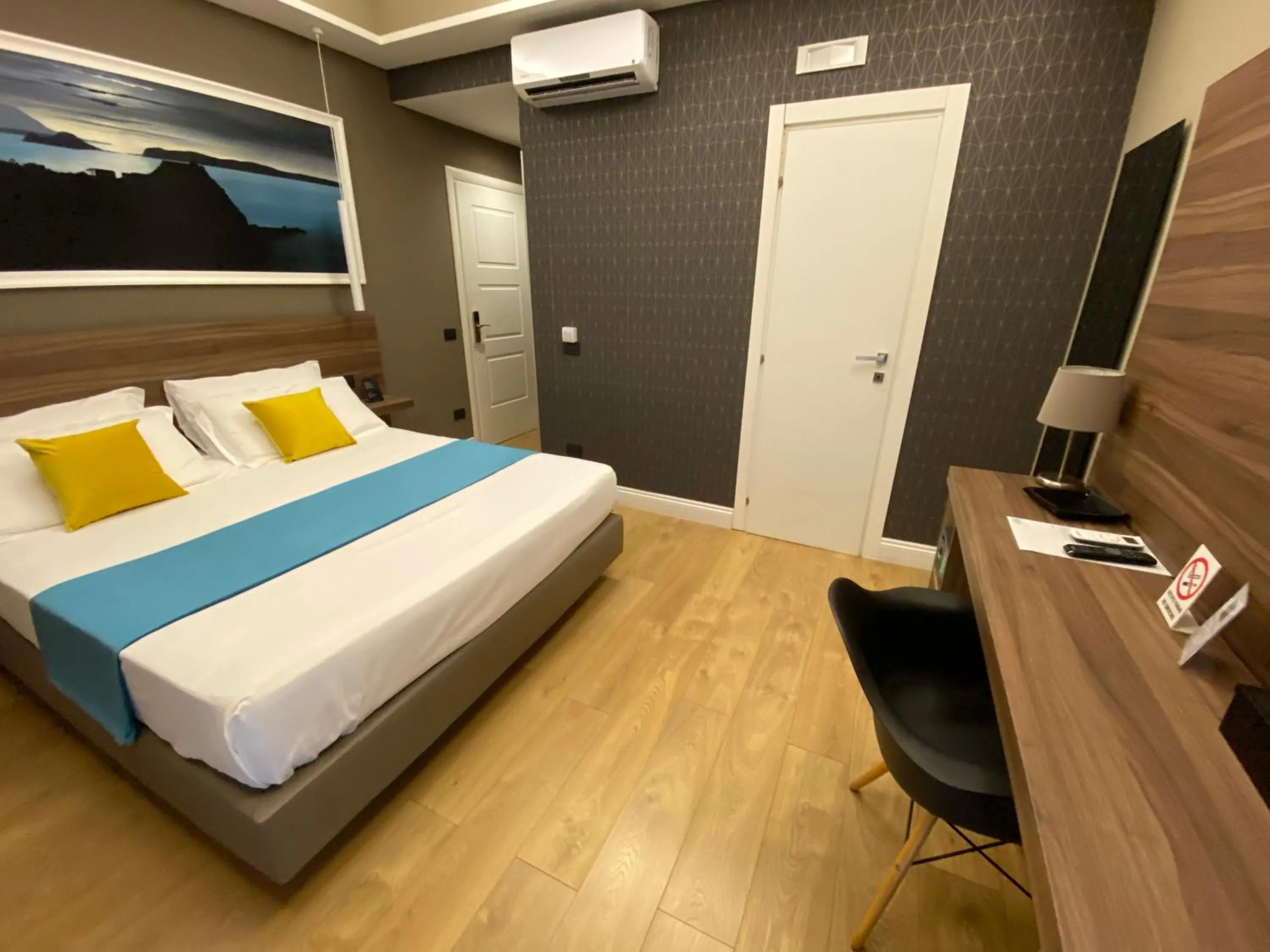 Bed in 7th Floor Suite