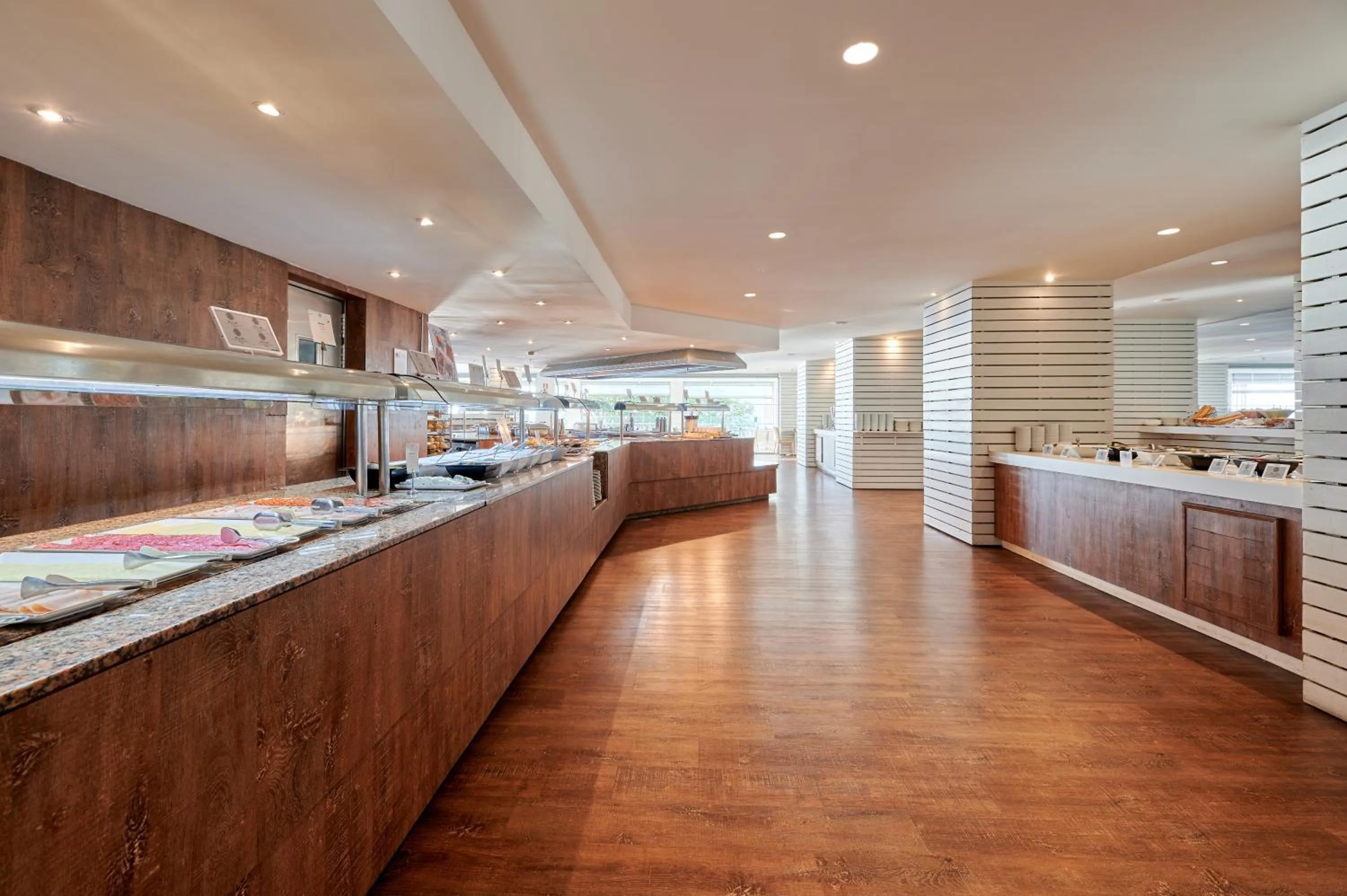 Restaurant/places to eat in Alua Calas de Mallorca Resort