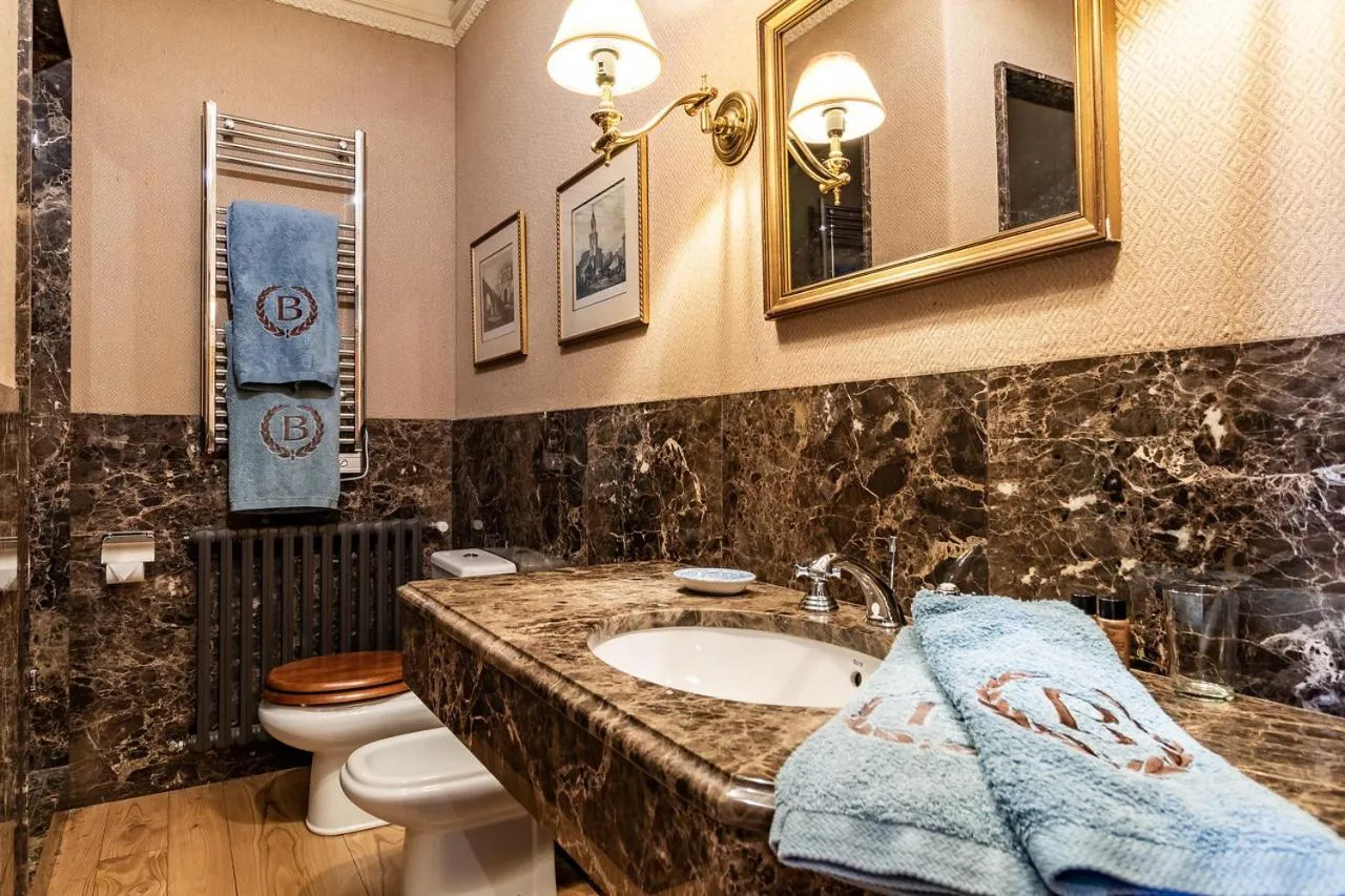 Toilet in Pazo de Brandeso & Country Club