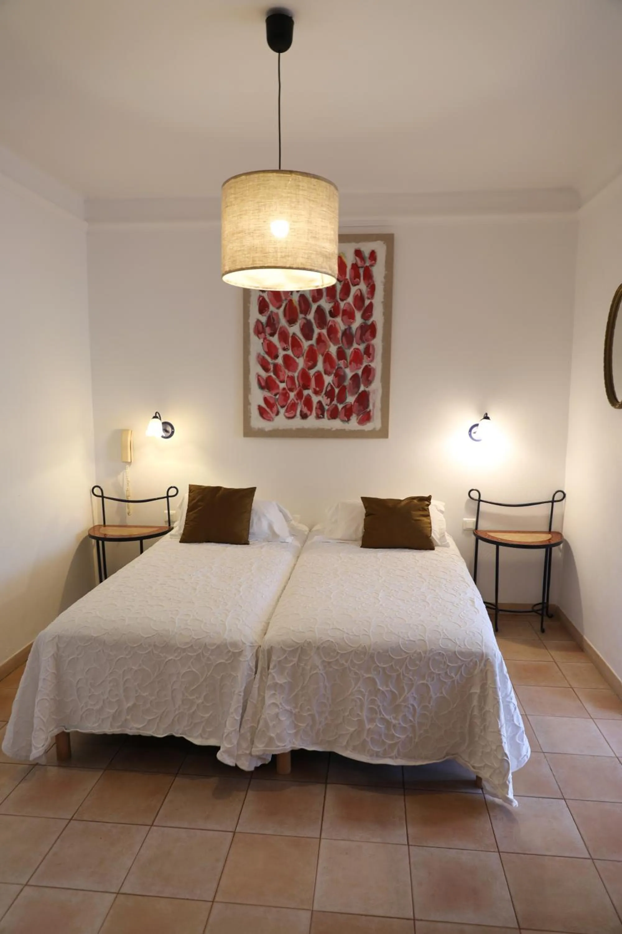 Bed in Hotel Les Flots Bleus