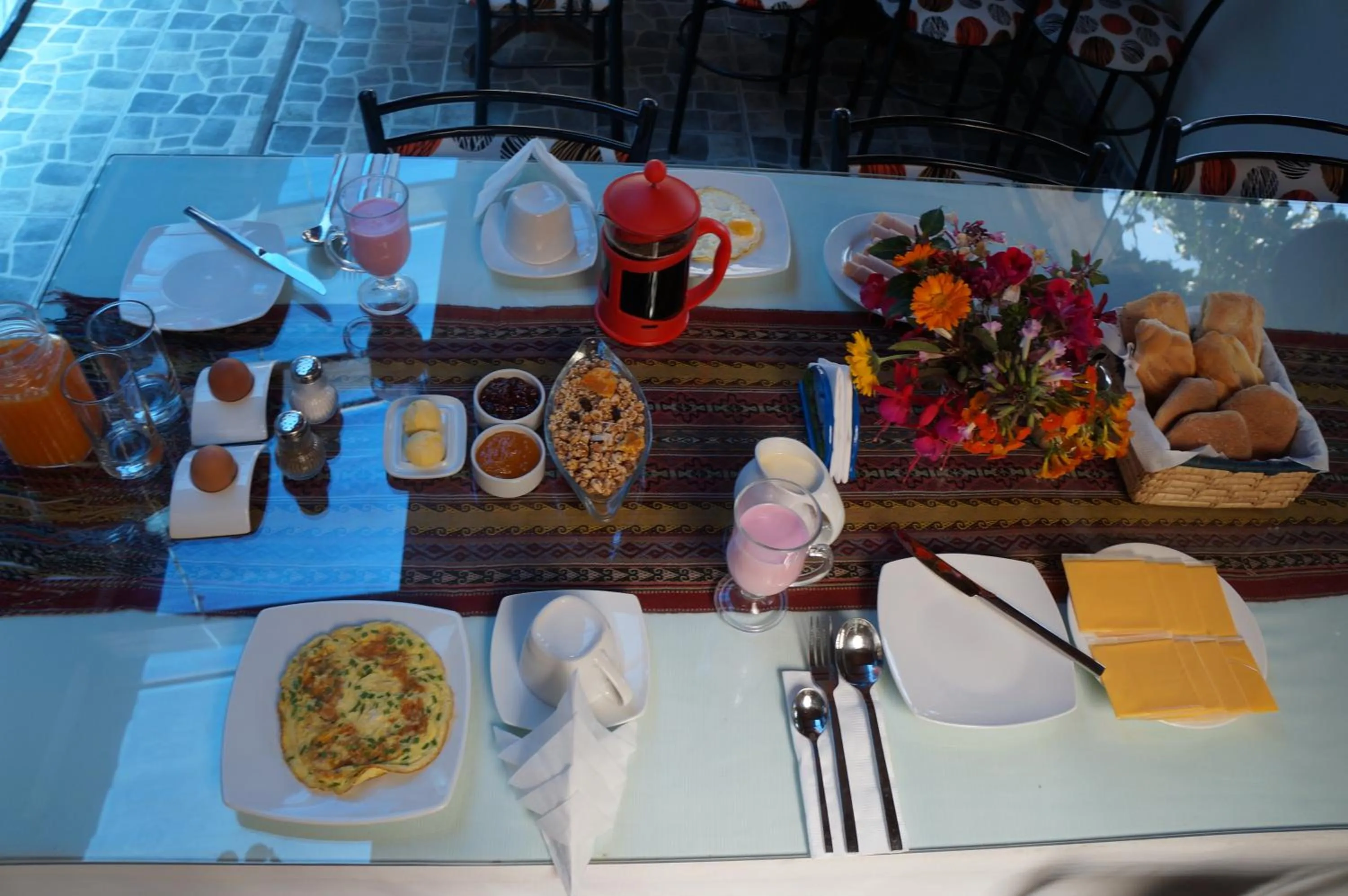 Continental breakfast in Ccapac Inka Ollanta Casa Museo