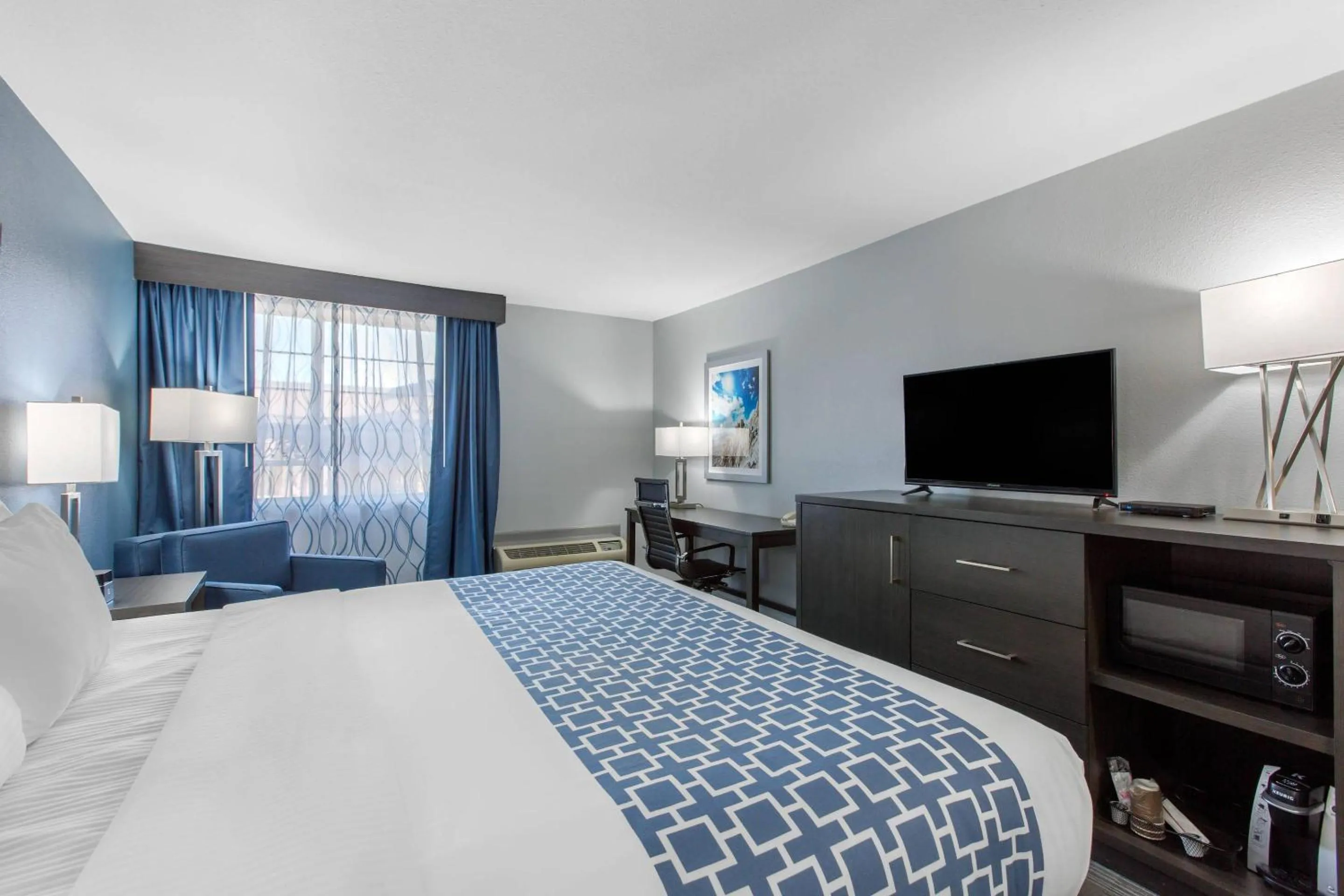 Bedroom, Bed in Cielo Hotel Bishop-Mammoth, an Ascend Collection Hotel