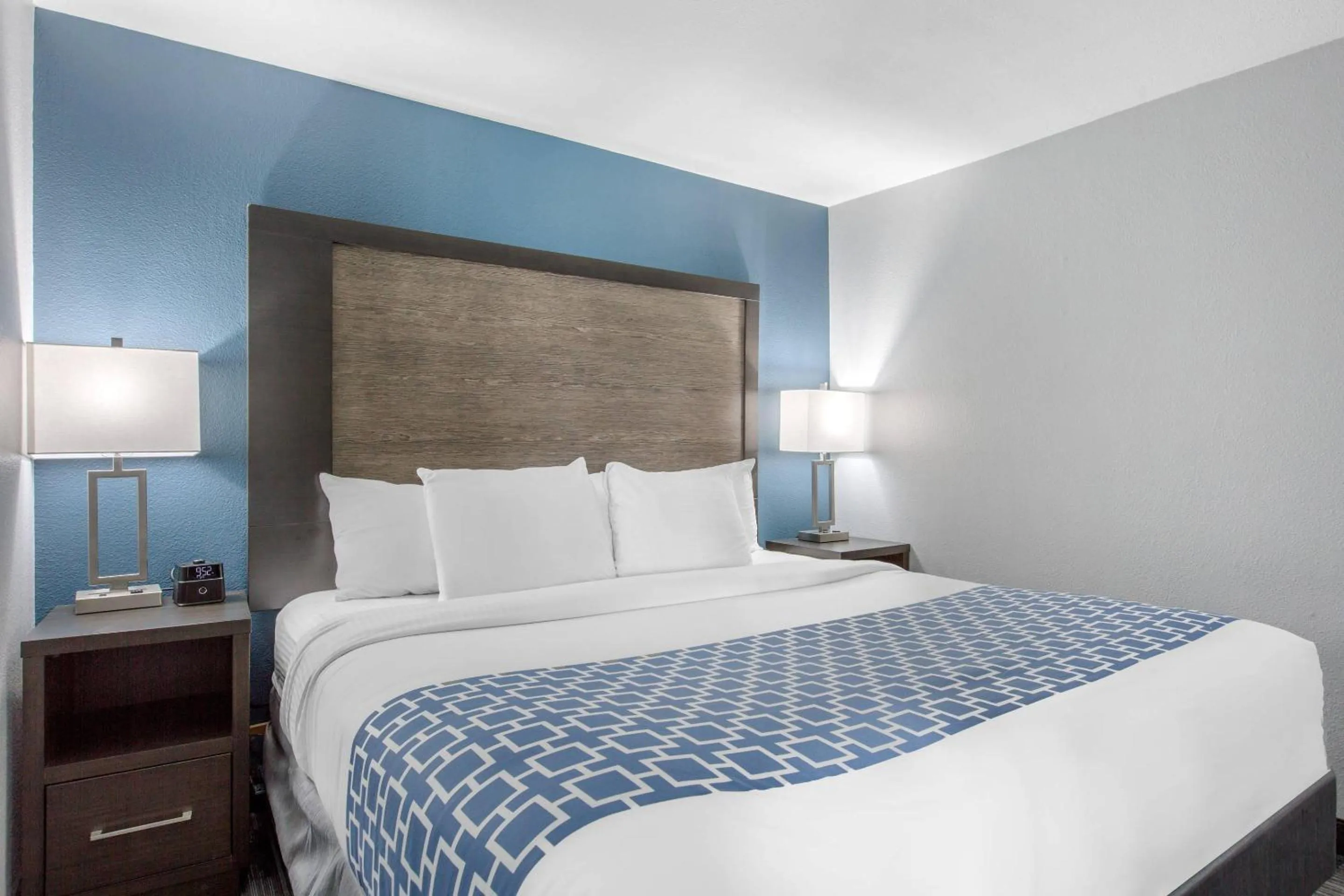 Bedroom, Bed in Cielo Hotel Bishop-Mammoth, an Ascend Collection Hotel