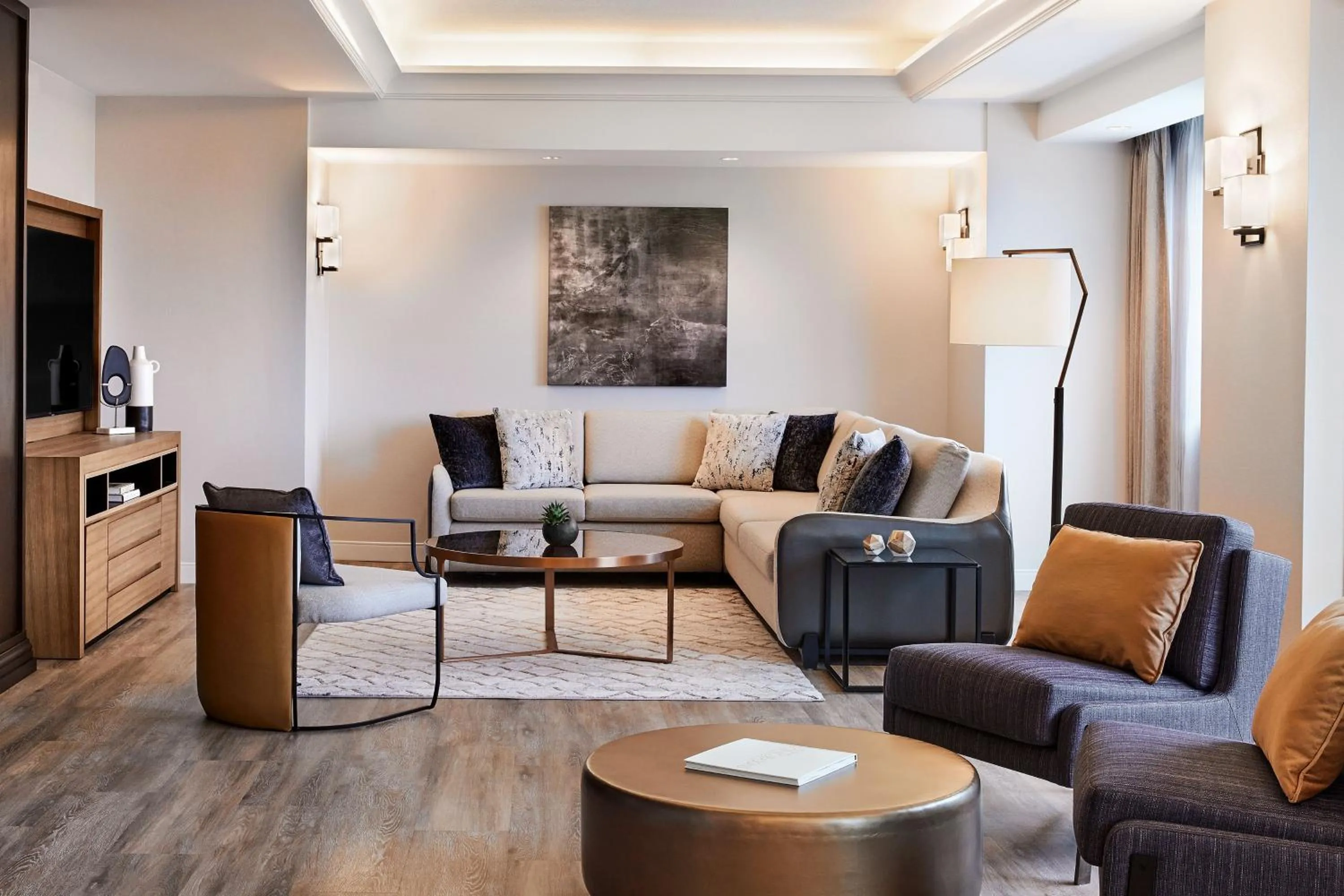 Living room in Sheraton Phoenix Downtown