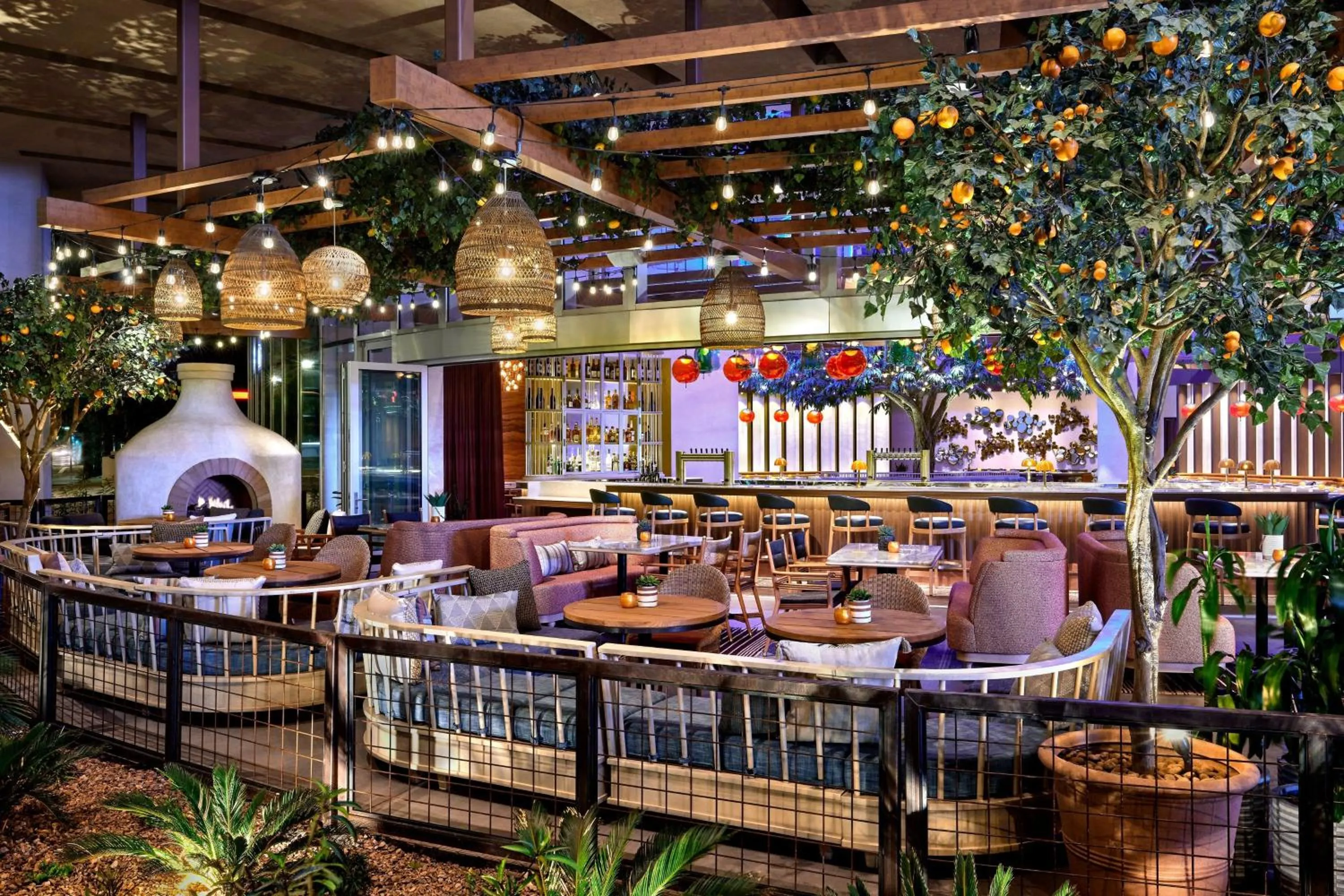 Restaurant/places to eat in Sheraton Phoenix Downtown