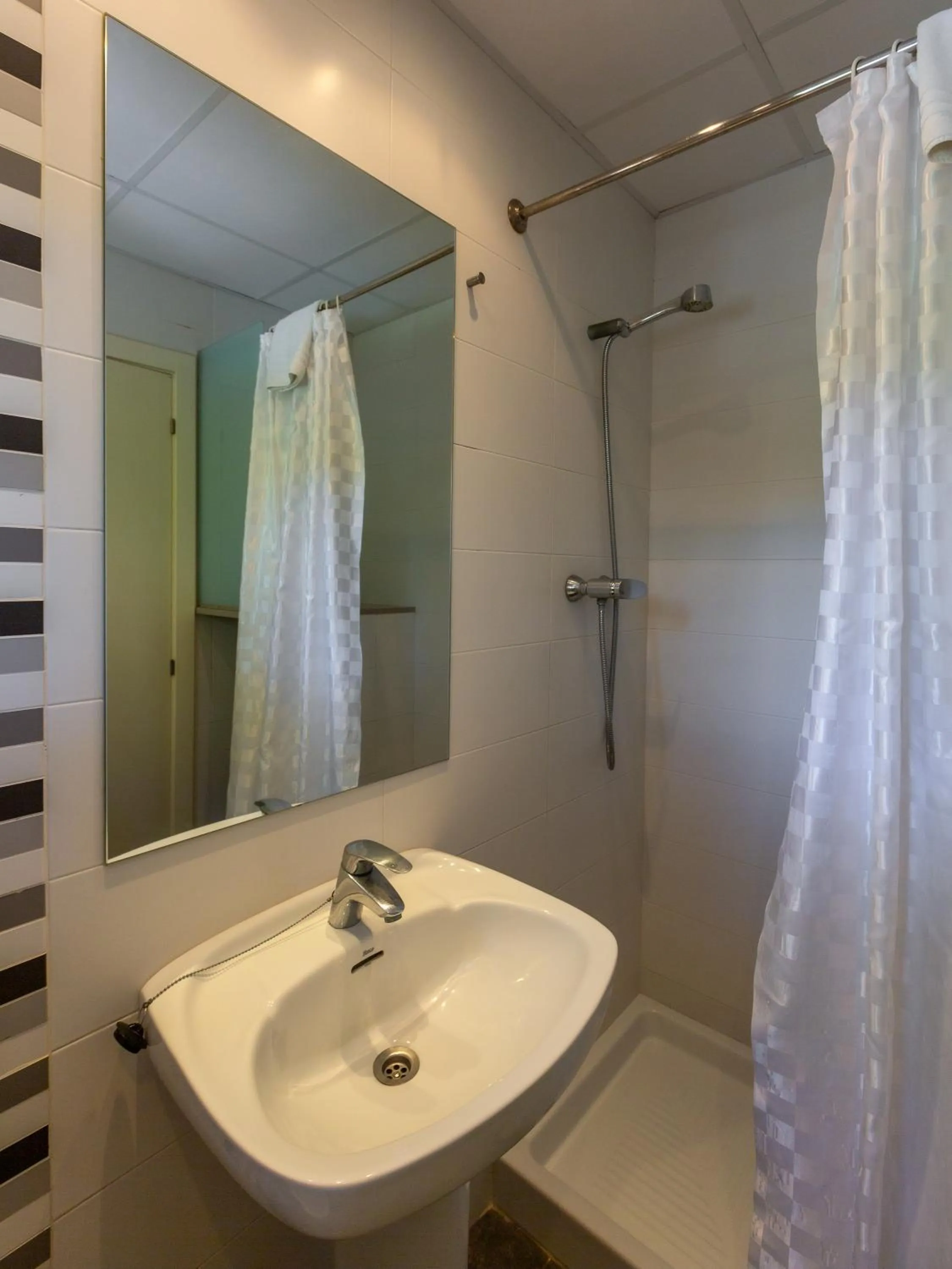 Bathroom in Apartamentos Sunway San Jorge