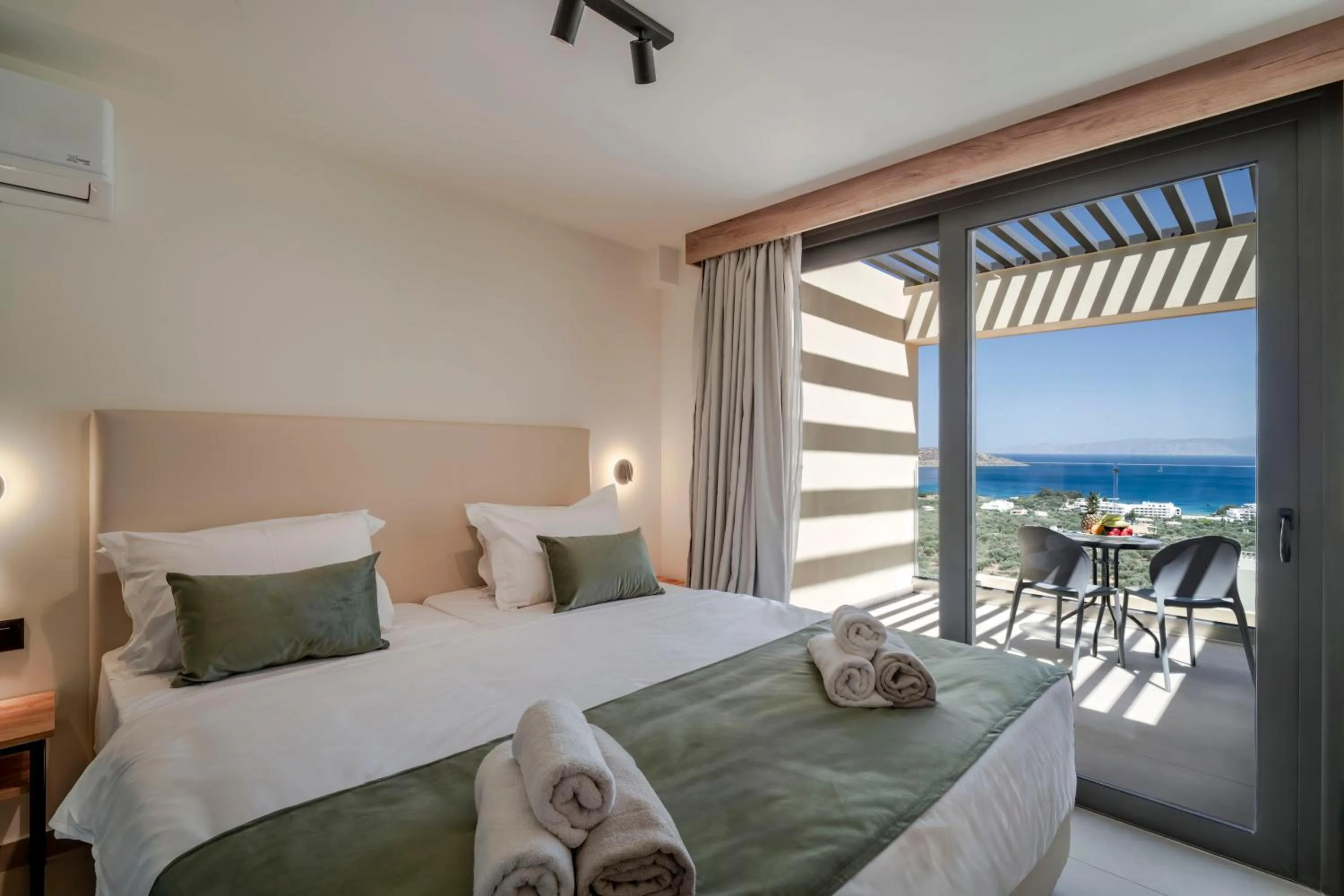 Bed in Elounda Residence Resort & Waterpark