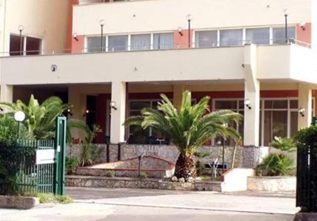 Facade/entrance in Hotel Le Dune