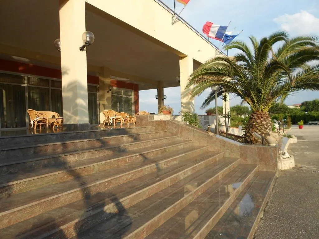 Facade/entrance in Hotel Le Dune