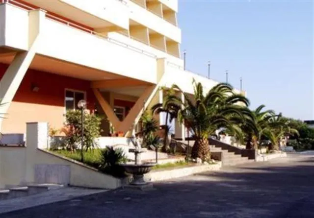 Facade/entrance in Hotel Le Dune