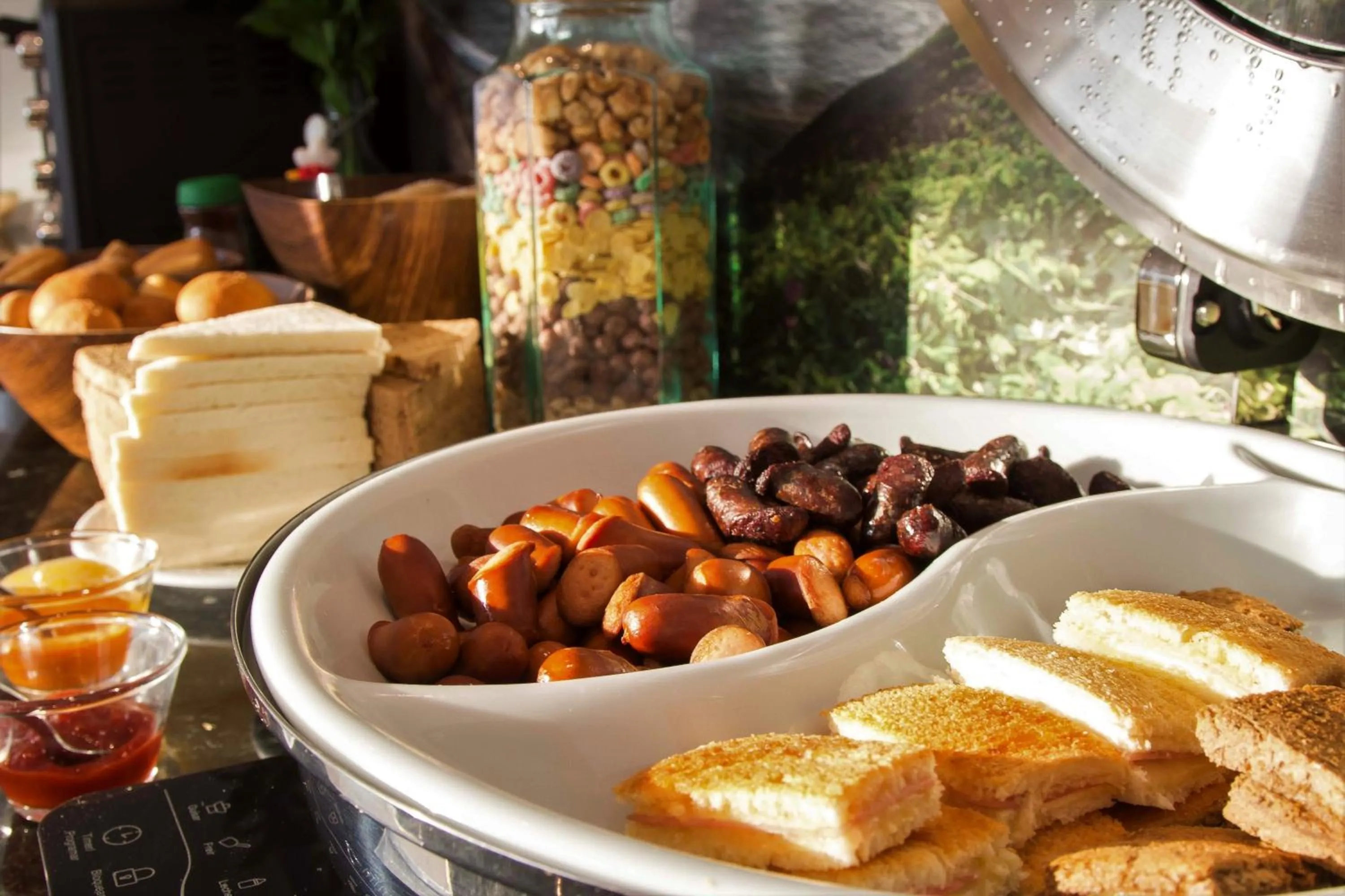 Buffet breakfast in Tierra Viva Miraflores Mendiburu