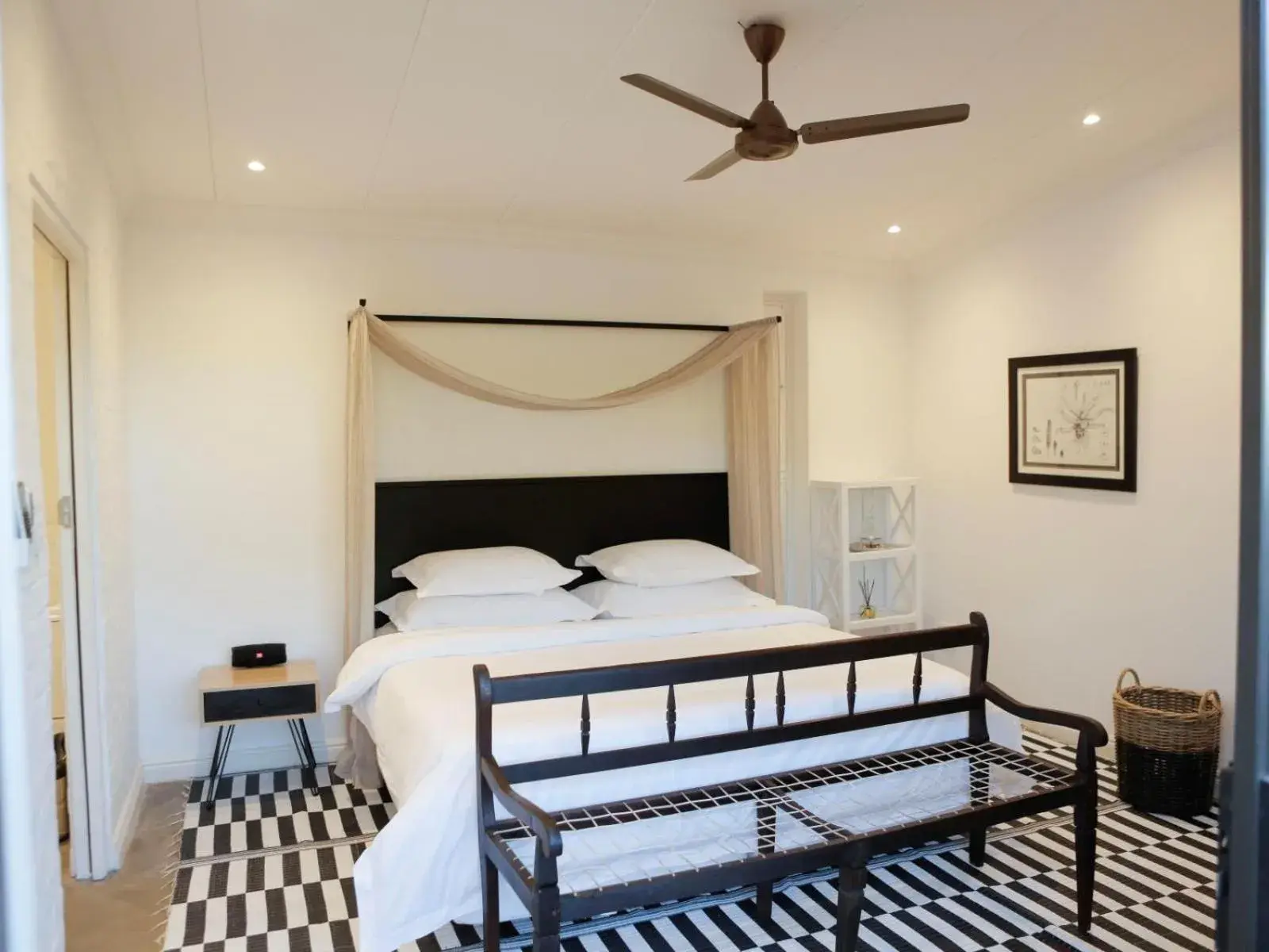 Basic Cottage in Liedjiesbos Urban Olive Farm Basic Cottage in Liedjiesbos Urban Olive Farm