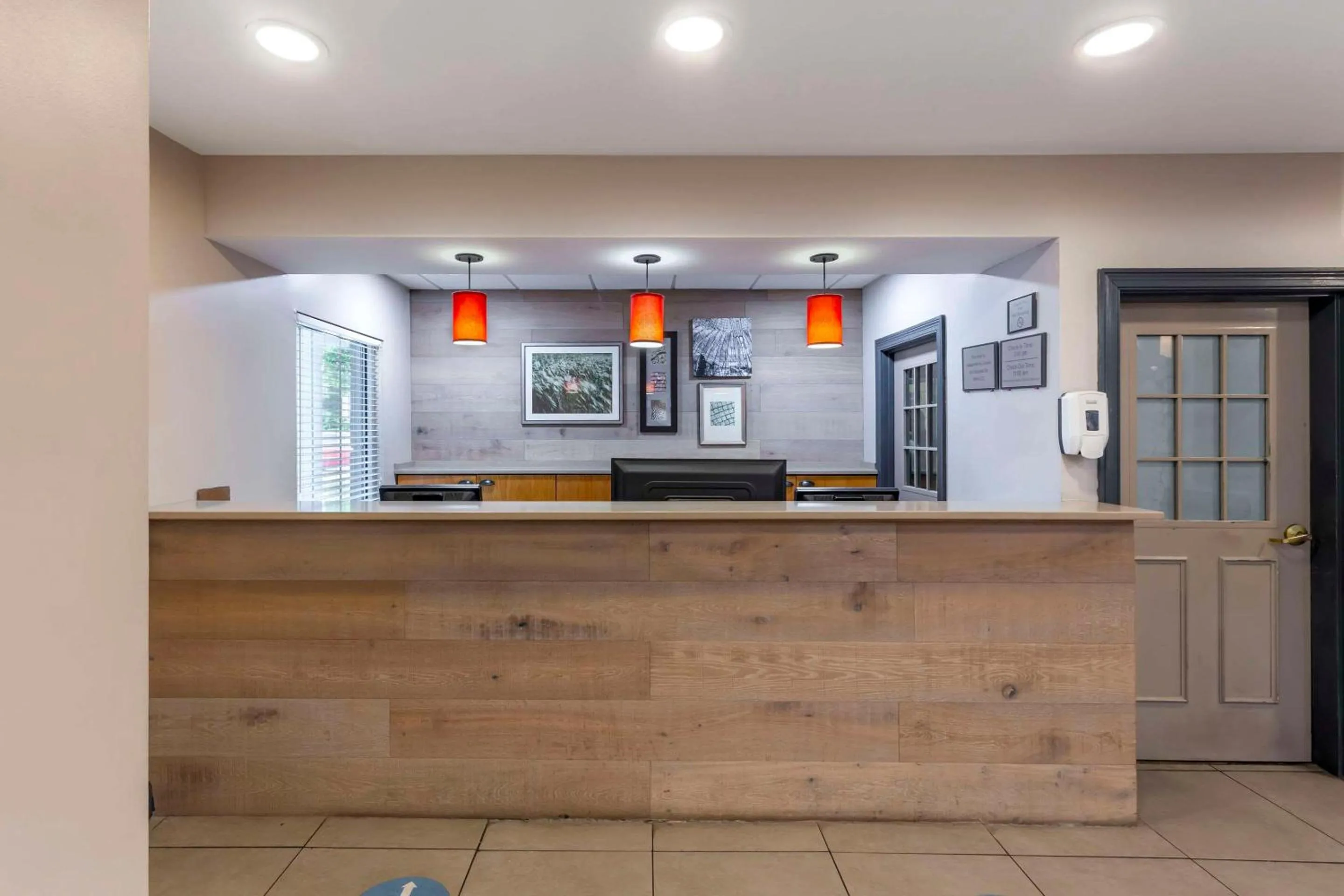 Lobby or reception in Country Inn & Suites by Radisson, Newport News South, VA