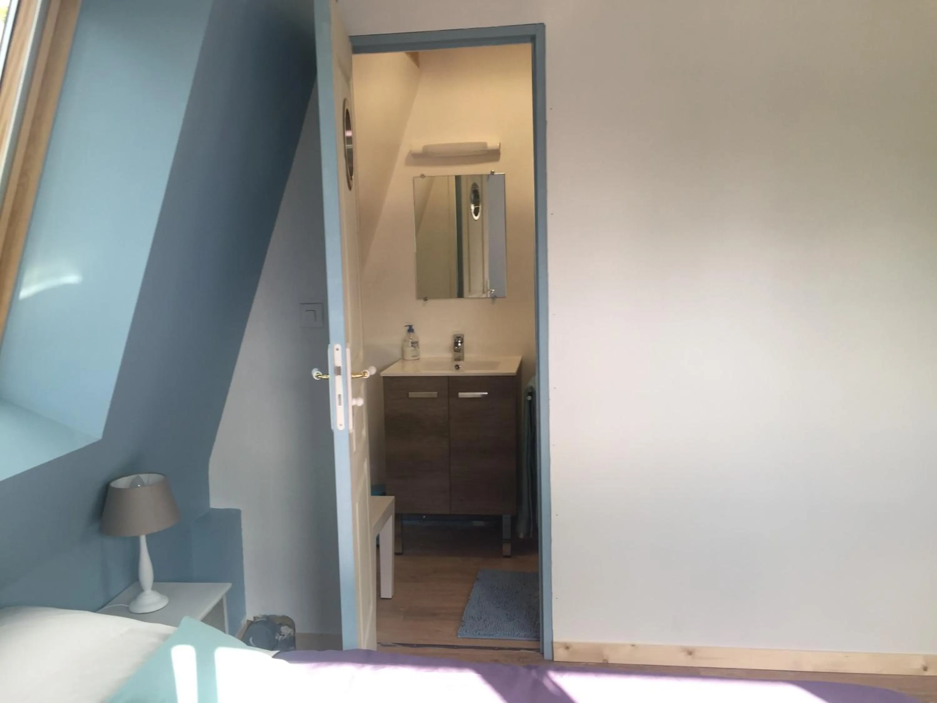 Shower in La Petite Charnasserie