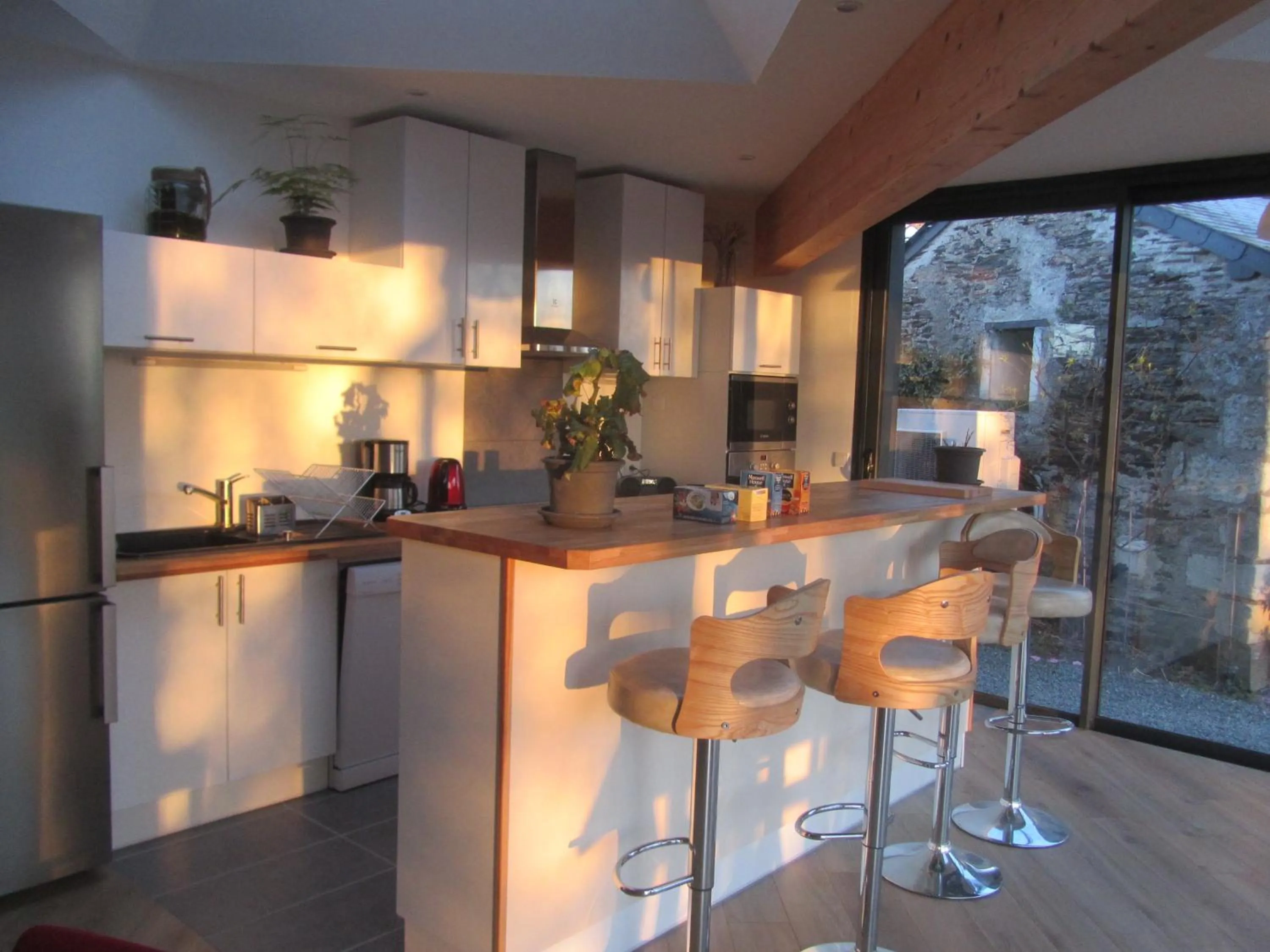 Lounge or bar in La Petite Charnasserie