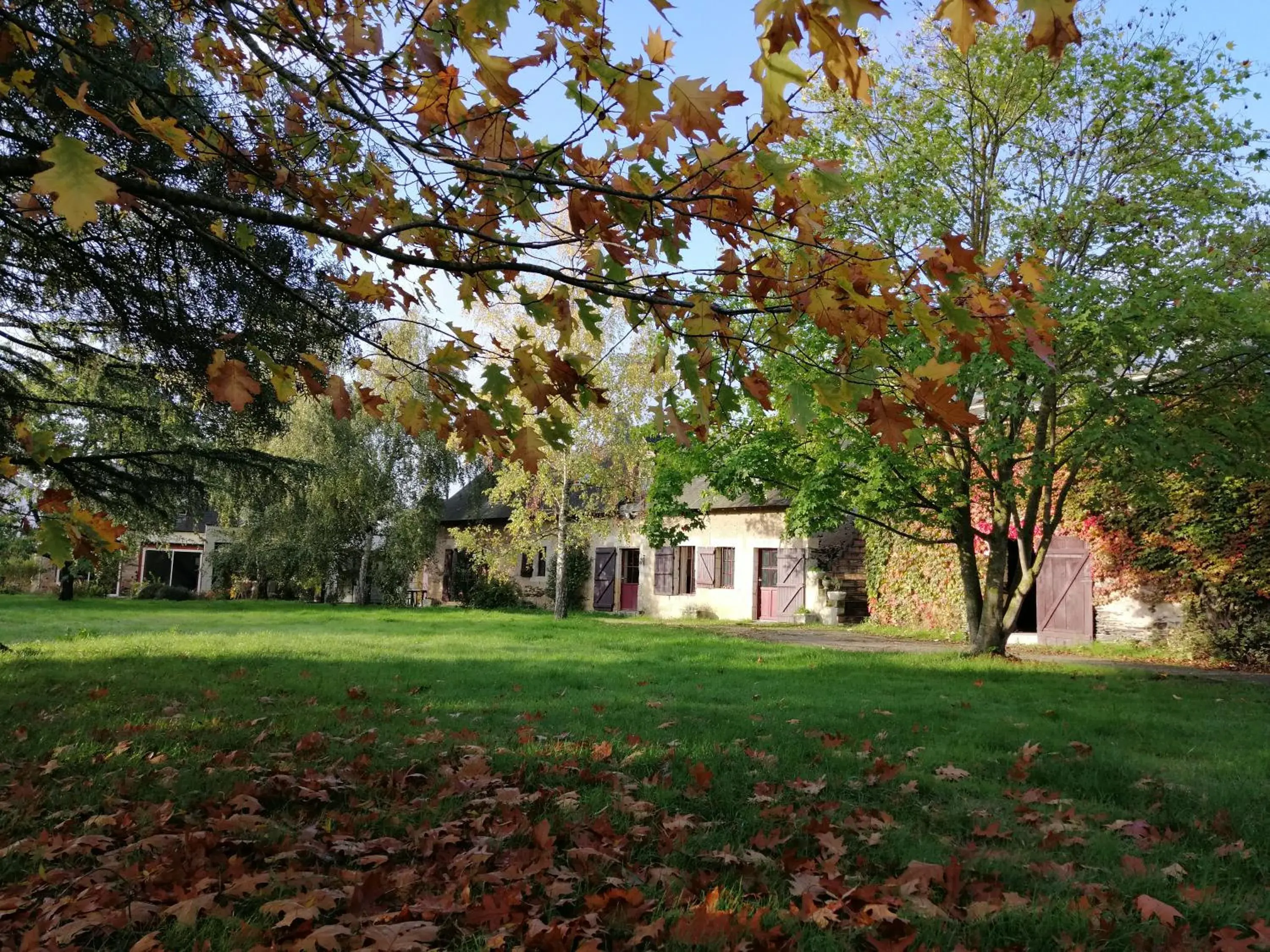 Superior Double or Twin Room with Garden View - single occupancy in La Petite Charnasserie Superior Double or Twin Room with Garden View - single occupancy in La Petite Charnasserie