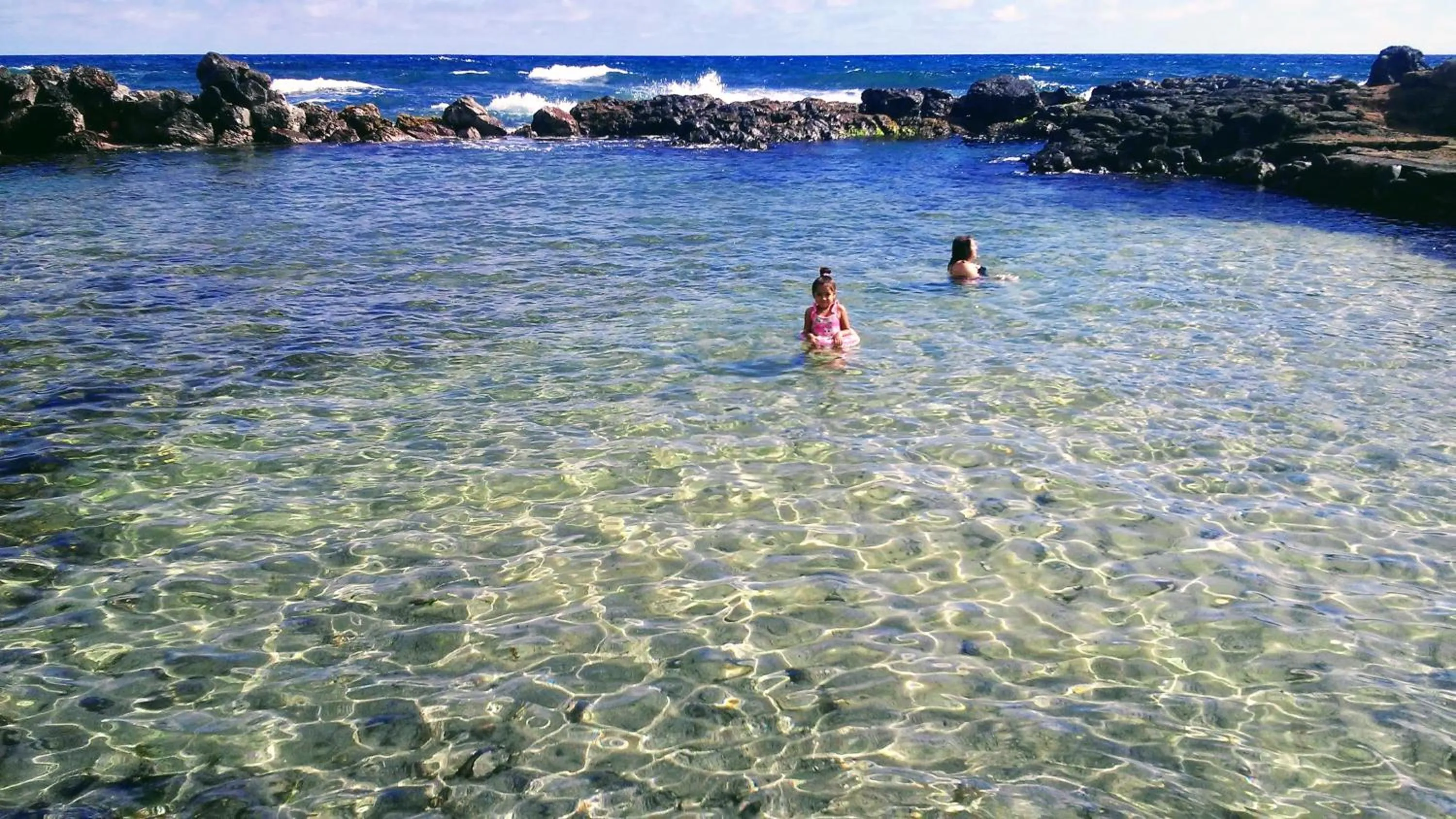 People in Cabañas Te Maori