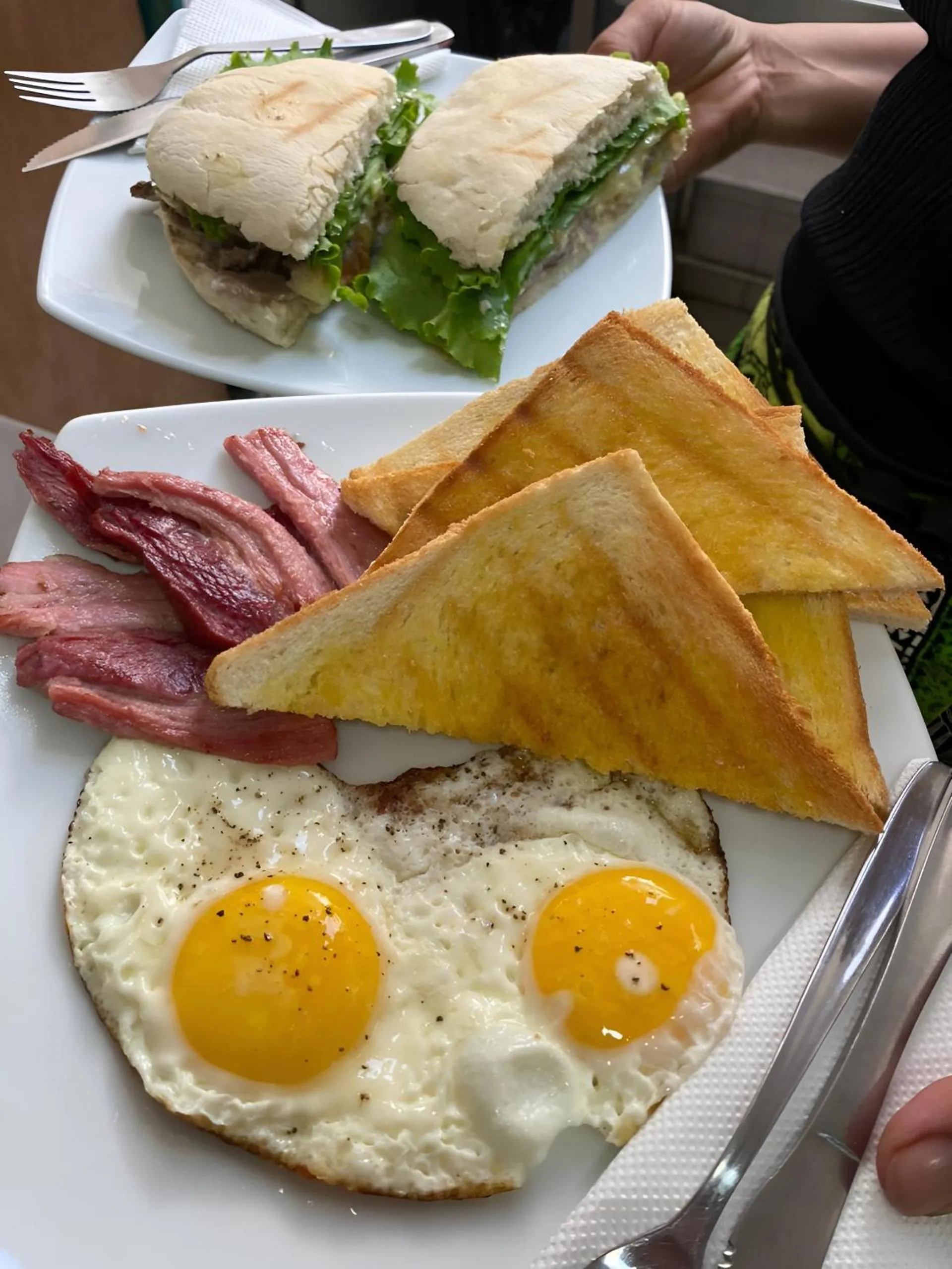 Breakfast in Cabañas Te Maori