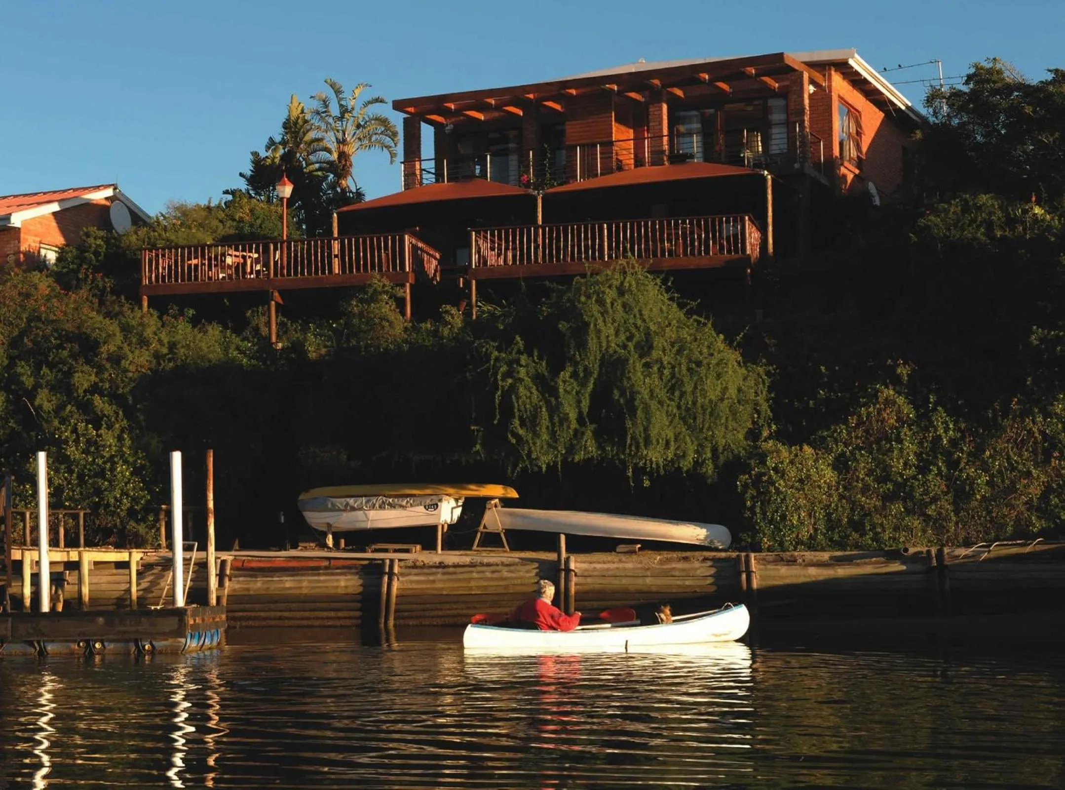 Property building in Dungbeetle River Lodge