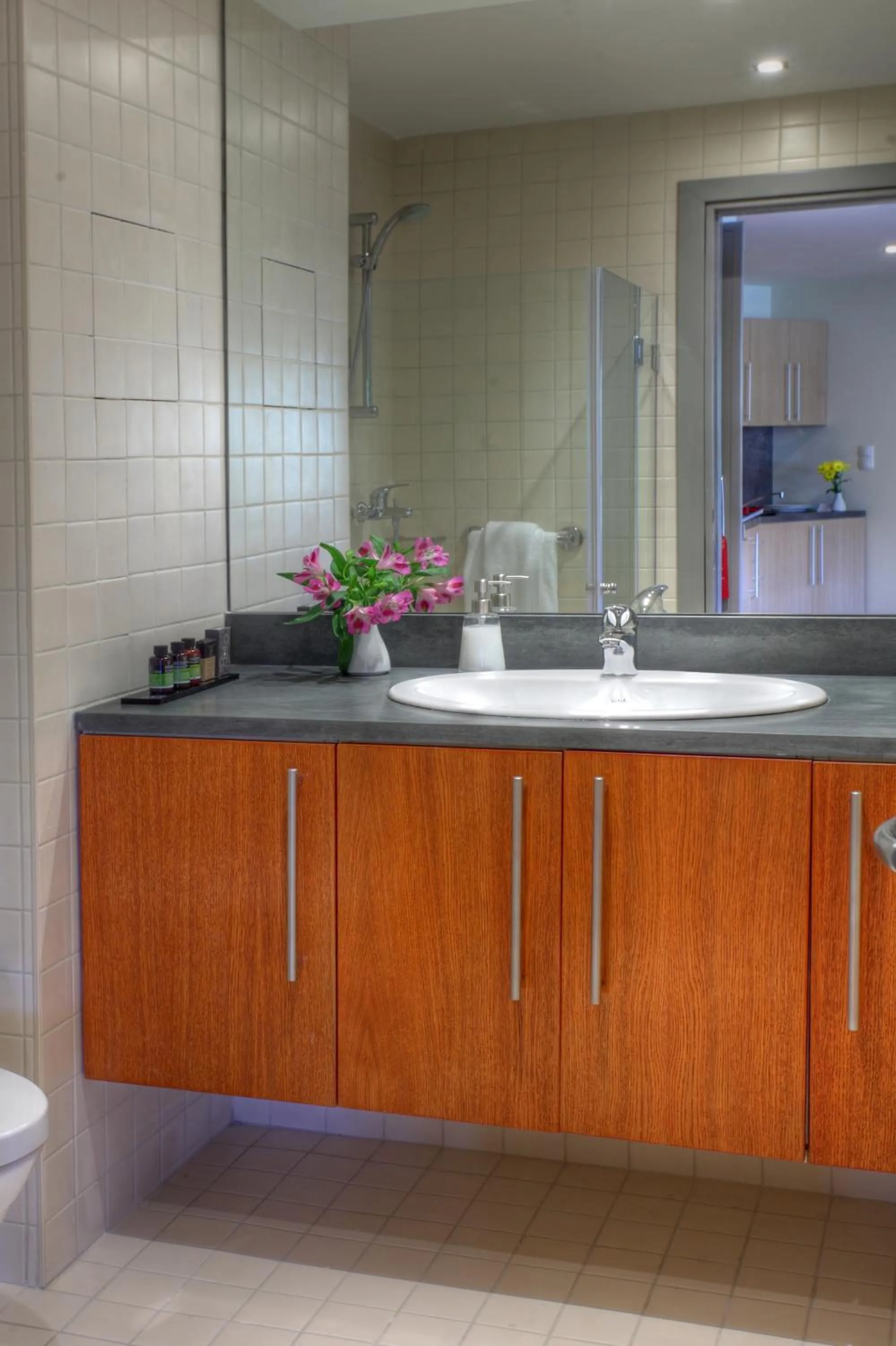 Toilet in Euphoria Club Hotel