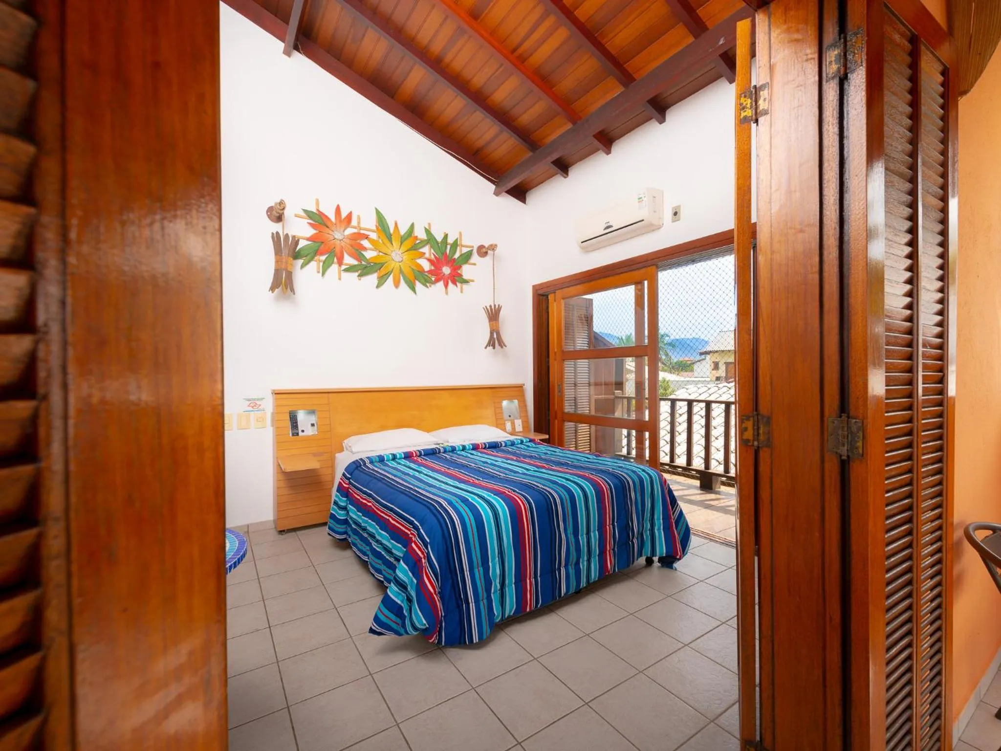 Photo of the whole room, Bed in Pousada Pé Na Areia