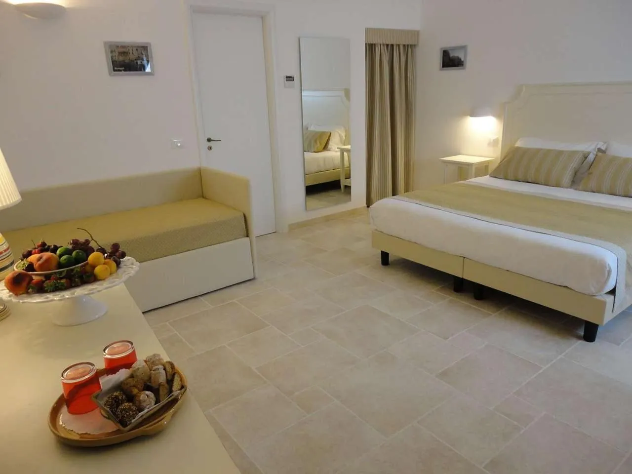 Photo of the whole room, Bed in Masseria Santa Teresa