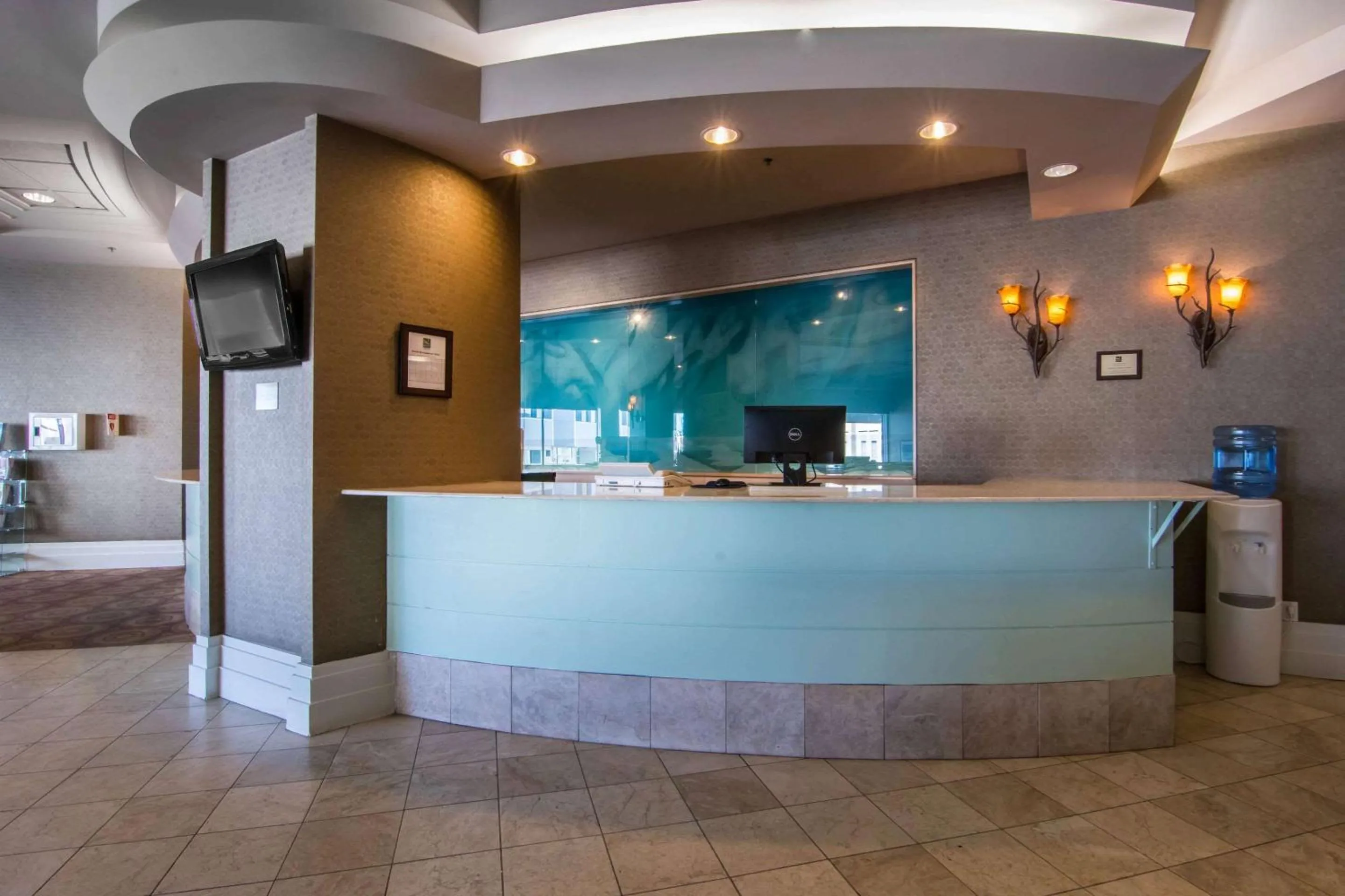 Lobby or reception in Quality Inn & Suites Yellowknife
