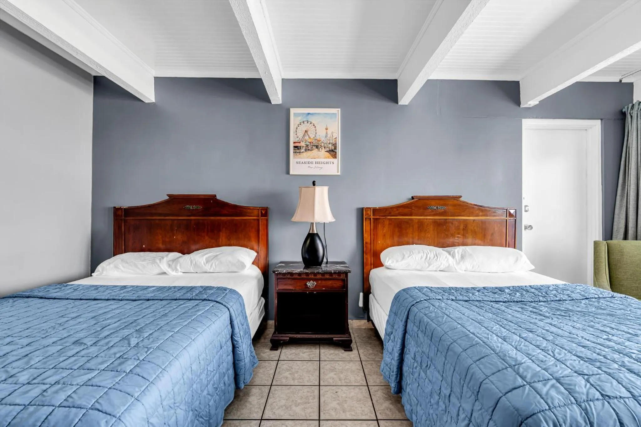 Bedroom, Bed in Aztec Ocean Resort