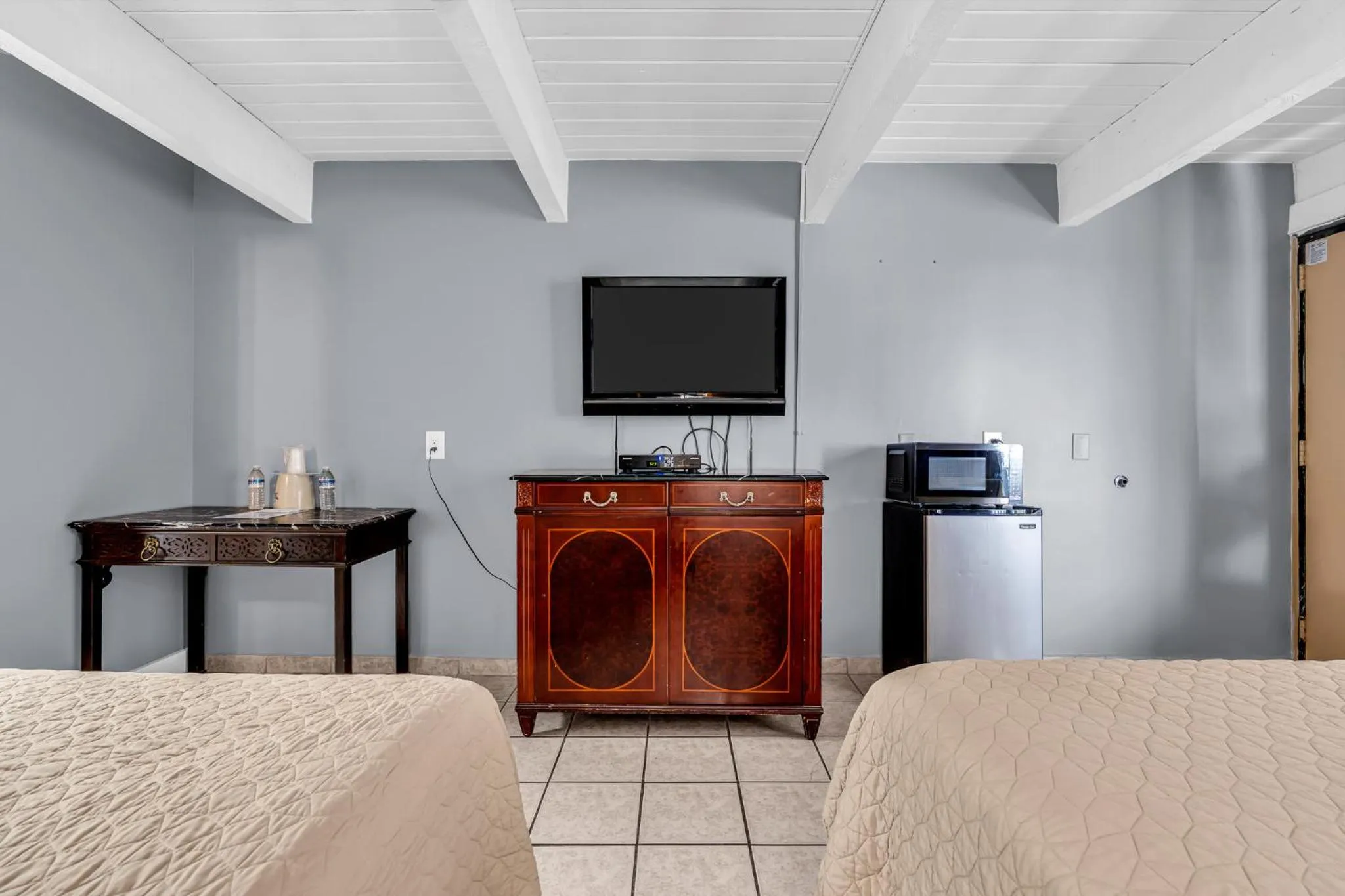 TV and multimedia in Aztec Ocean Resort