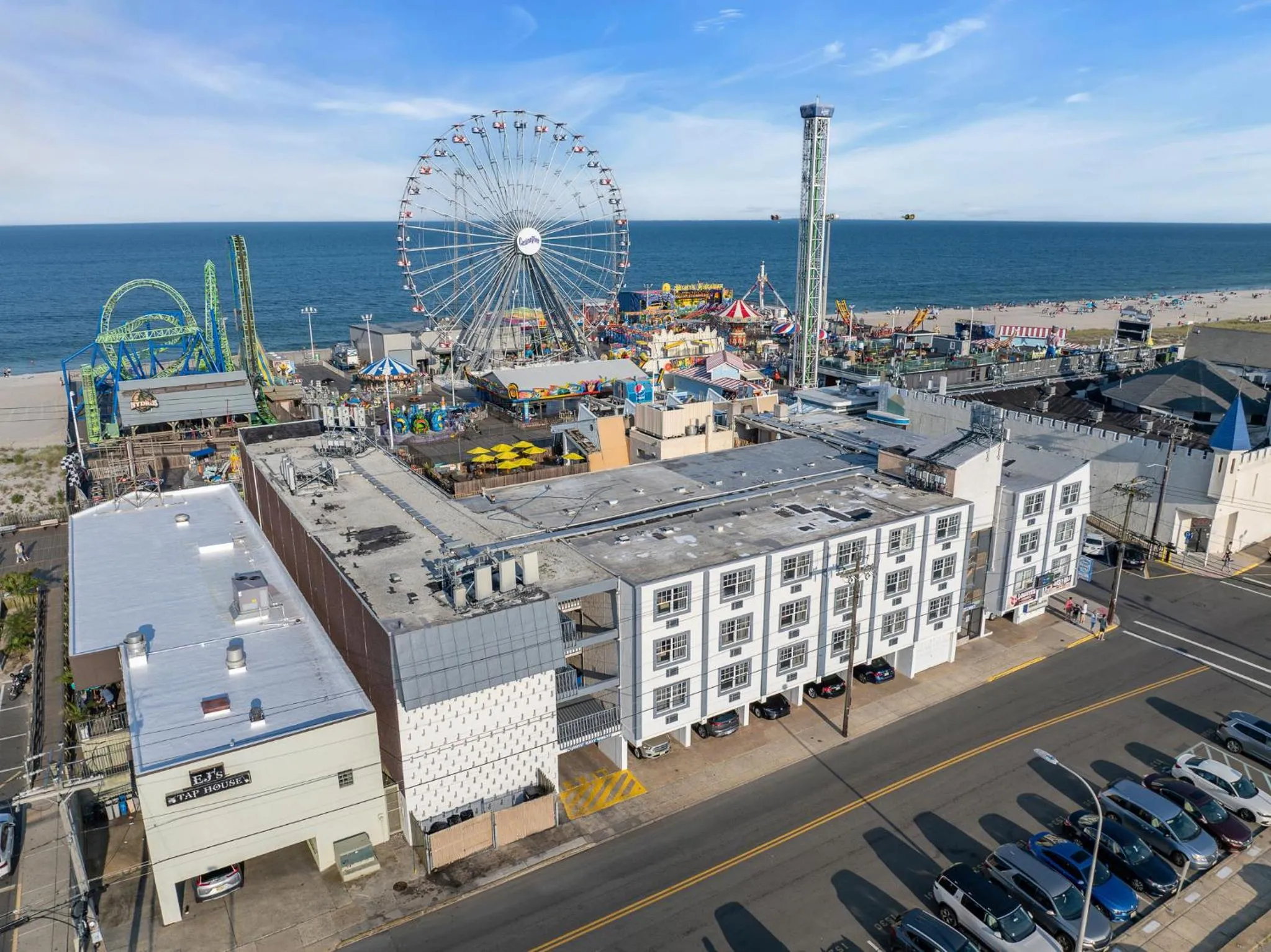 Property building in Aztec Ocean Resort